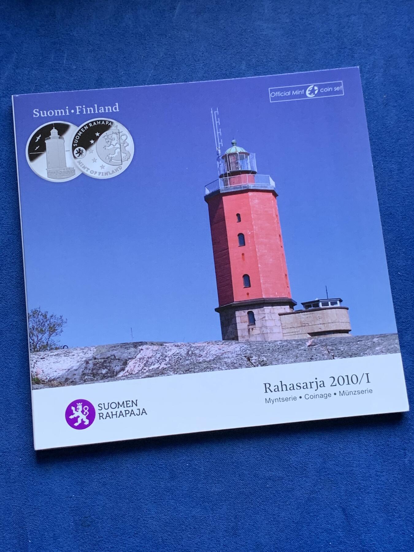 《竞宝斋》第296场- 周日，周一  2场连拍 （全场包邮） 2010年芬兰灯塔系列欧元套币 带一枚纪念章