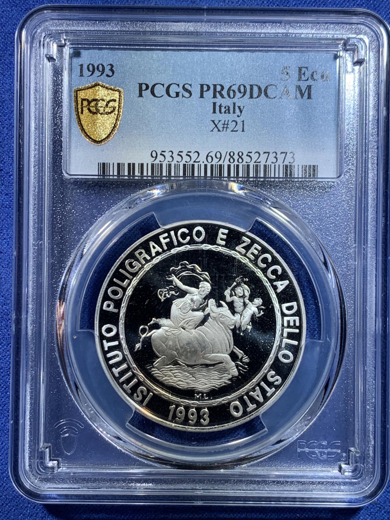 《竞宝斋》第296场- 周日，周一  2场连拍 （全场包邮） PCGS PR69DCAM 唯一冠军分 意大利1993欧罗巴女神骑牛5埃居大银币，克劳斯珍稀币。少见品种，裸币市价500左右，此枚pc冠军分，殊为难得