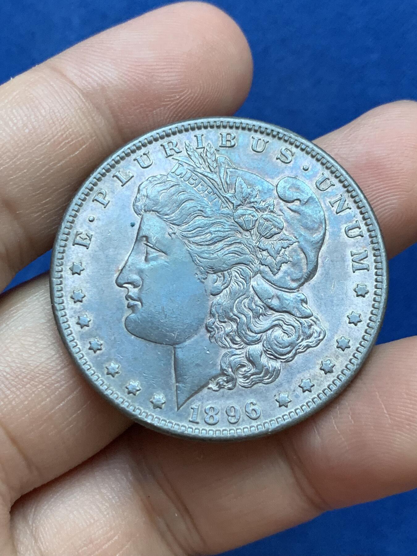 《竞宝斋》第296场- 周日，周一  2场连拍 （全场包邮） 1896年美国摩根银币 底光好品 包浆美丽