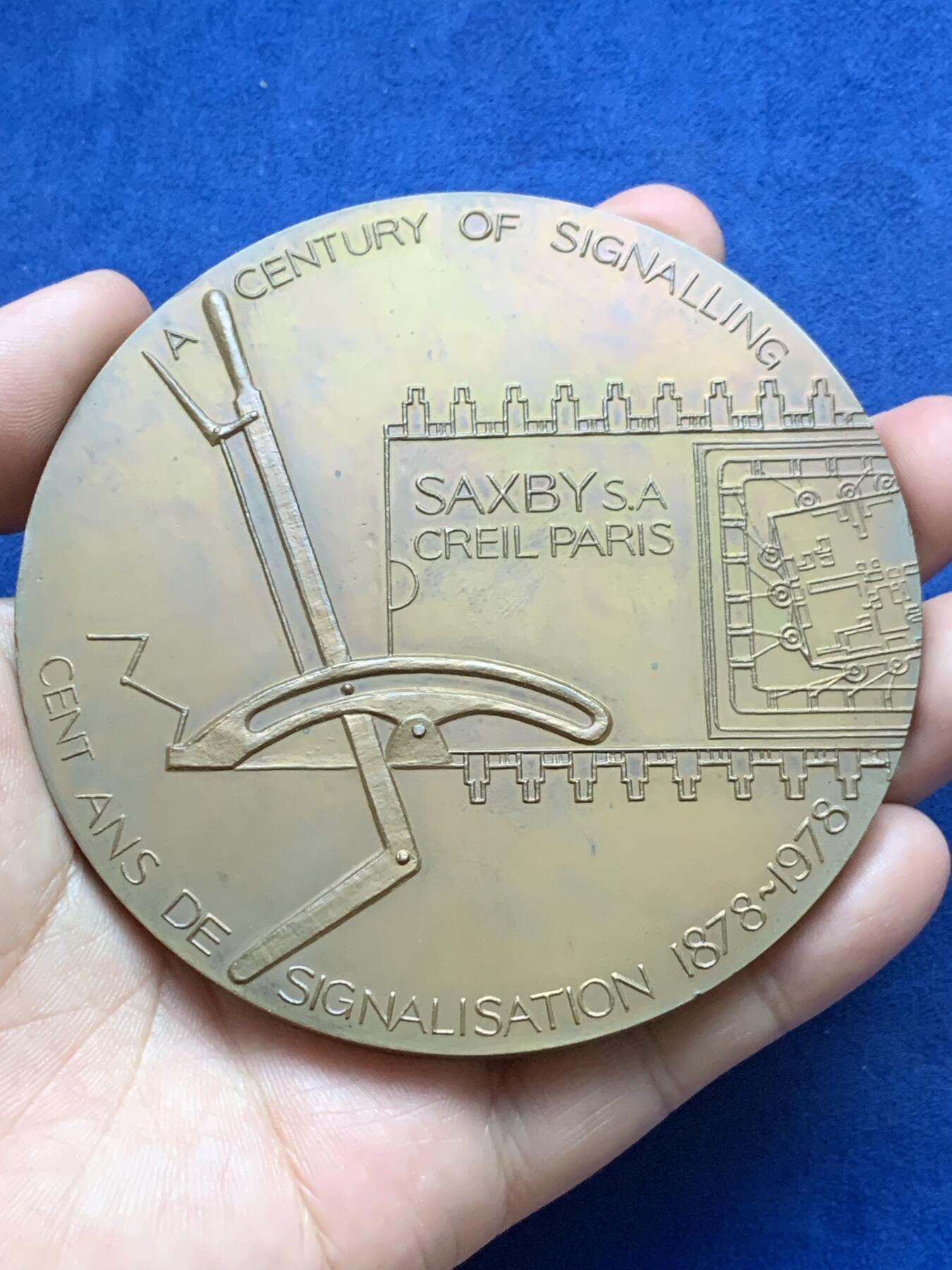 《竞宝斋》第296场- 周日，周一  2场连拍 （全场包邮） 1821-1913人物系列超大铜章 391.2克 94.8mm 丰饶角边铭