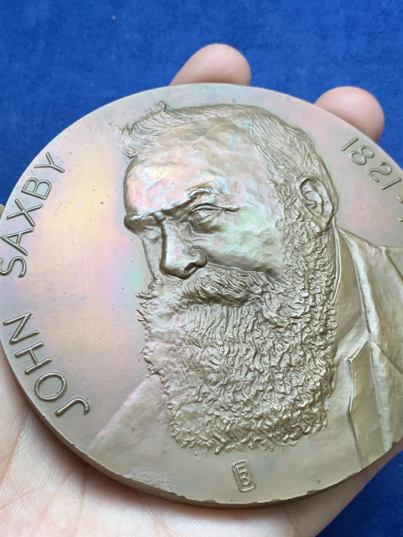 《竞宝斋》第296场- 周日，周一  2场连拍 （全场包邮） 1821-1913人物系列超大铜章 391.2克 94.8mm 丰饶角边铭