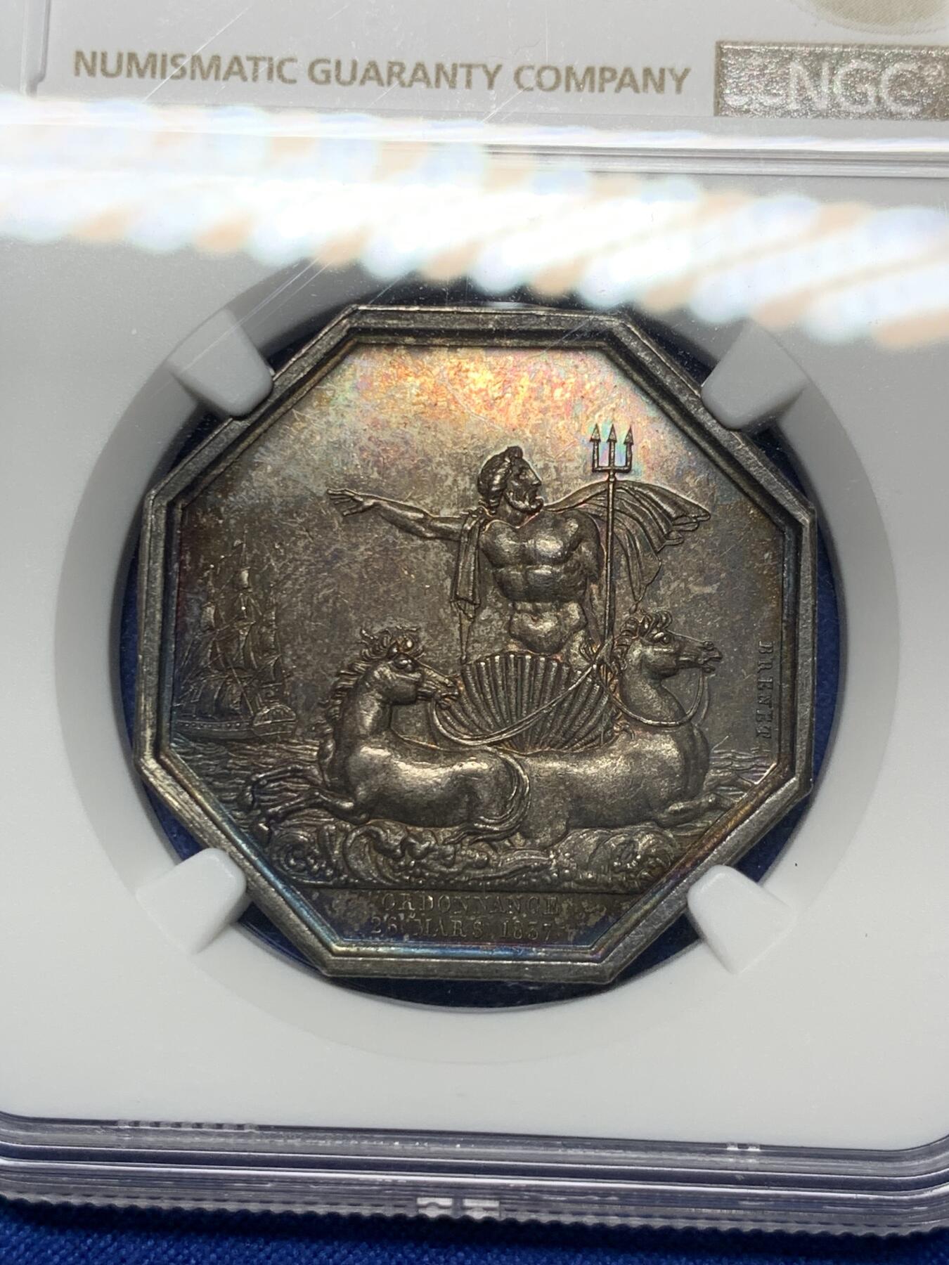 《竞宝斋》第296场- 周日，周一  2场连拍 （全场包邮） NGC MS61 法国 三叉海神 贝壳款 八角银质代币 著名八角封面章   边铭丰饶角 稀有   欧洲五彩 有分不易