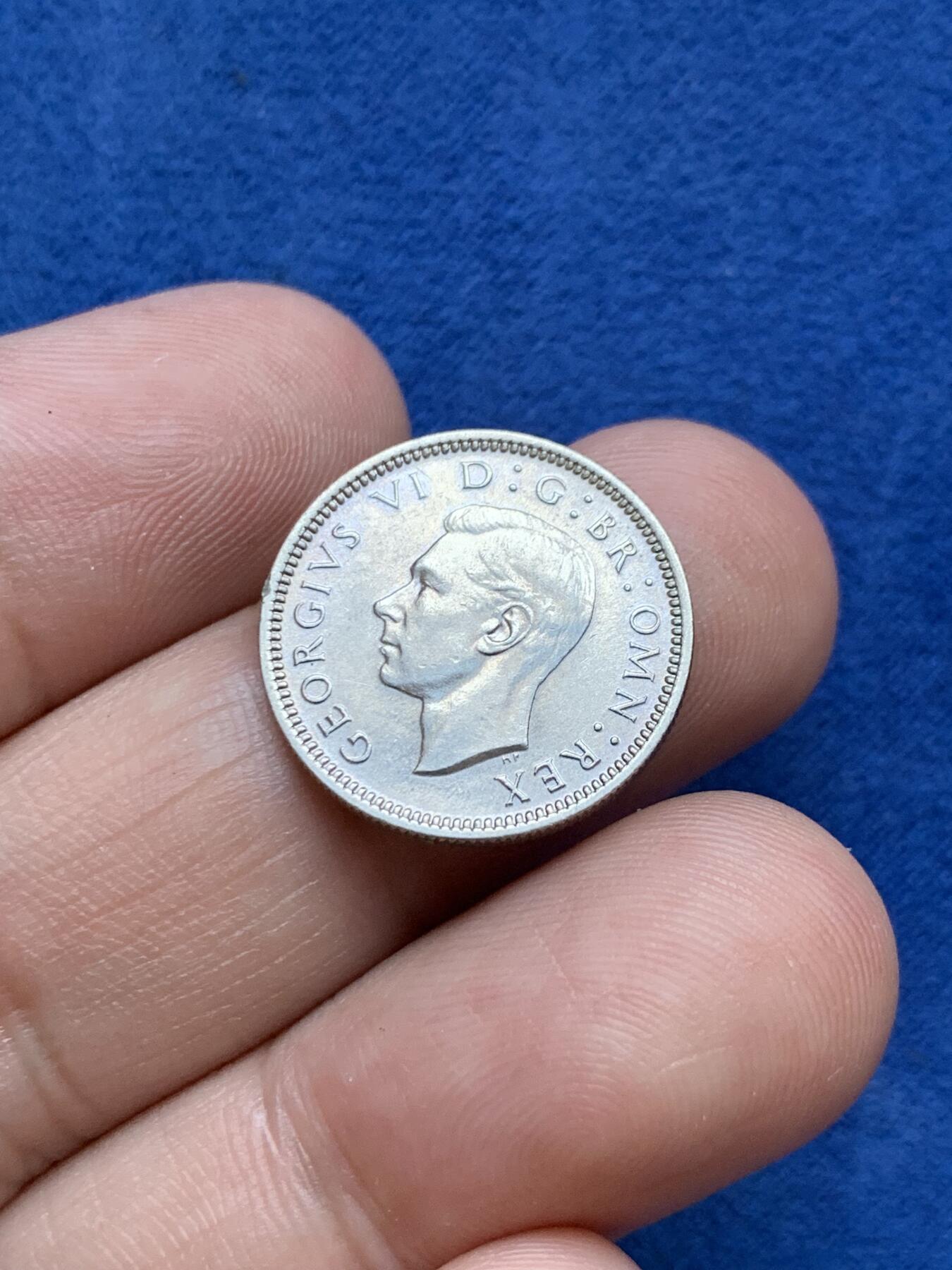 《竞宝斋》第296场- 周日，周一  2场连拍 （全场包邮） 英国 1937年 6便士 乔治六世 银币 首年转光好品