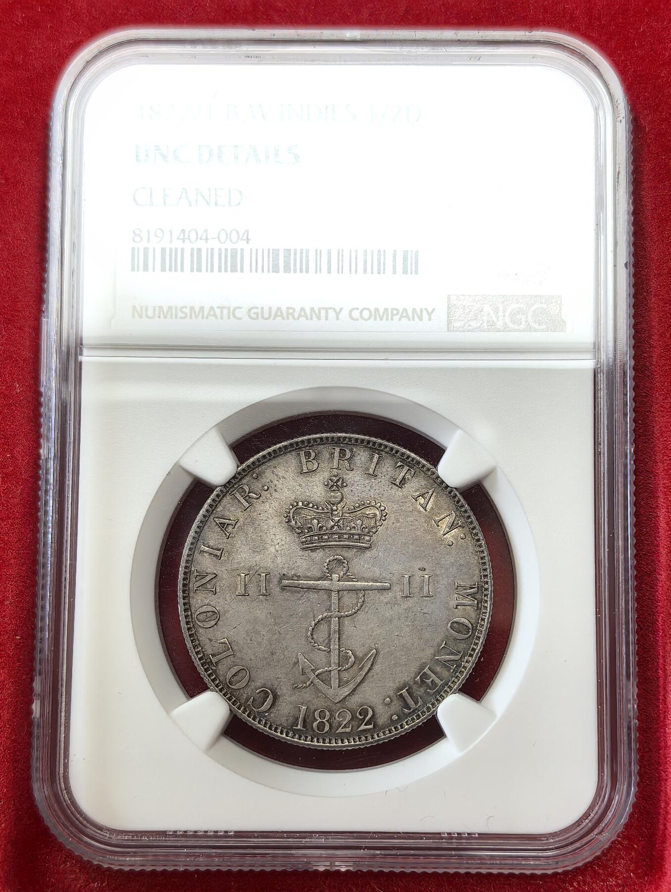 凡希社世界钱币微拍第二百八十期 荐！1822/1英国殖民地锚币1/2元NGC-UNCD，中灰包浆，细节完美，有分没分可能也只在一念之间。英国为各殖民地发行的一套通用货币，规格以墨西哥银元的1/2、1/4、1/8和1/16为标准，其他三种小面值相对常见，唯独1/2，不管哪种品相都稀有，这枚如果在纸袋里放置一段时日，极大概率会有分，去年一枚P63得价5280美金。