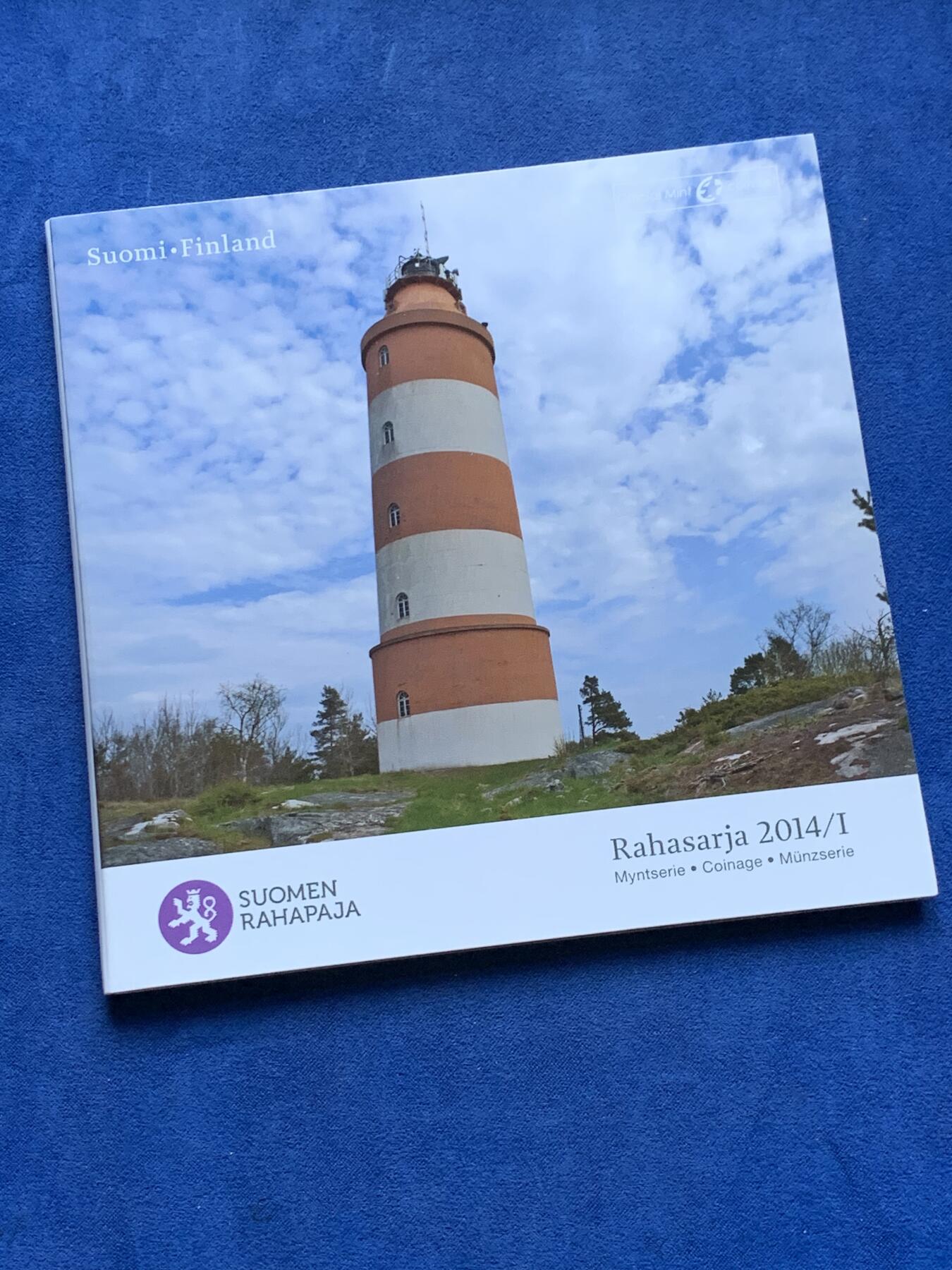 《竞宝斋》第296场- 周日，周一  2场连拍 （全场包邮） 2014年芬兰灯塔年欧元卡装 带一枚纪念章