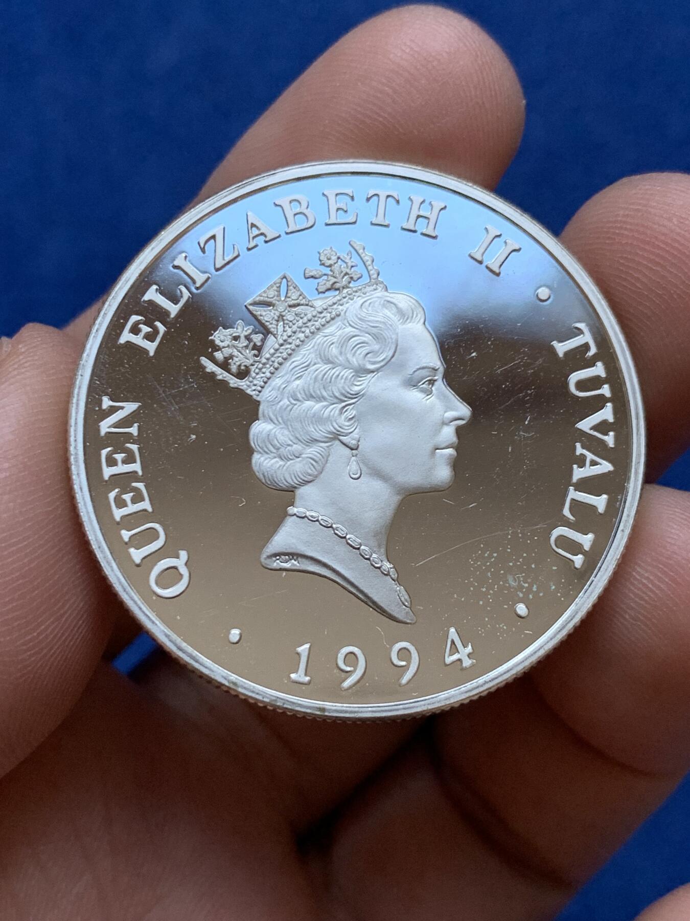 《竞宝斋》第296场- 周日，周一  2场连拍 （全场包邮） 图瓦卢1994年海牛20元精制大银币