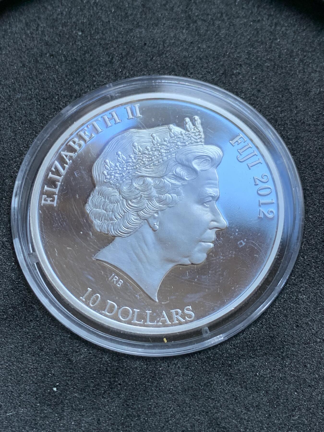 《竞宝斋》第296场- 周日，周一  2场连拍 （全场包邮） 2012年 斐济 10元 圣亚历克修斯 发行数量：7000 镀金 银0.925 20克 带盒证