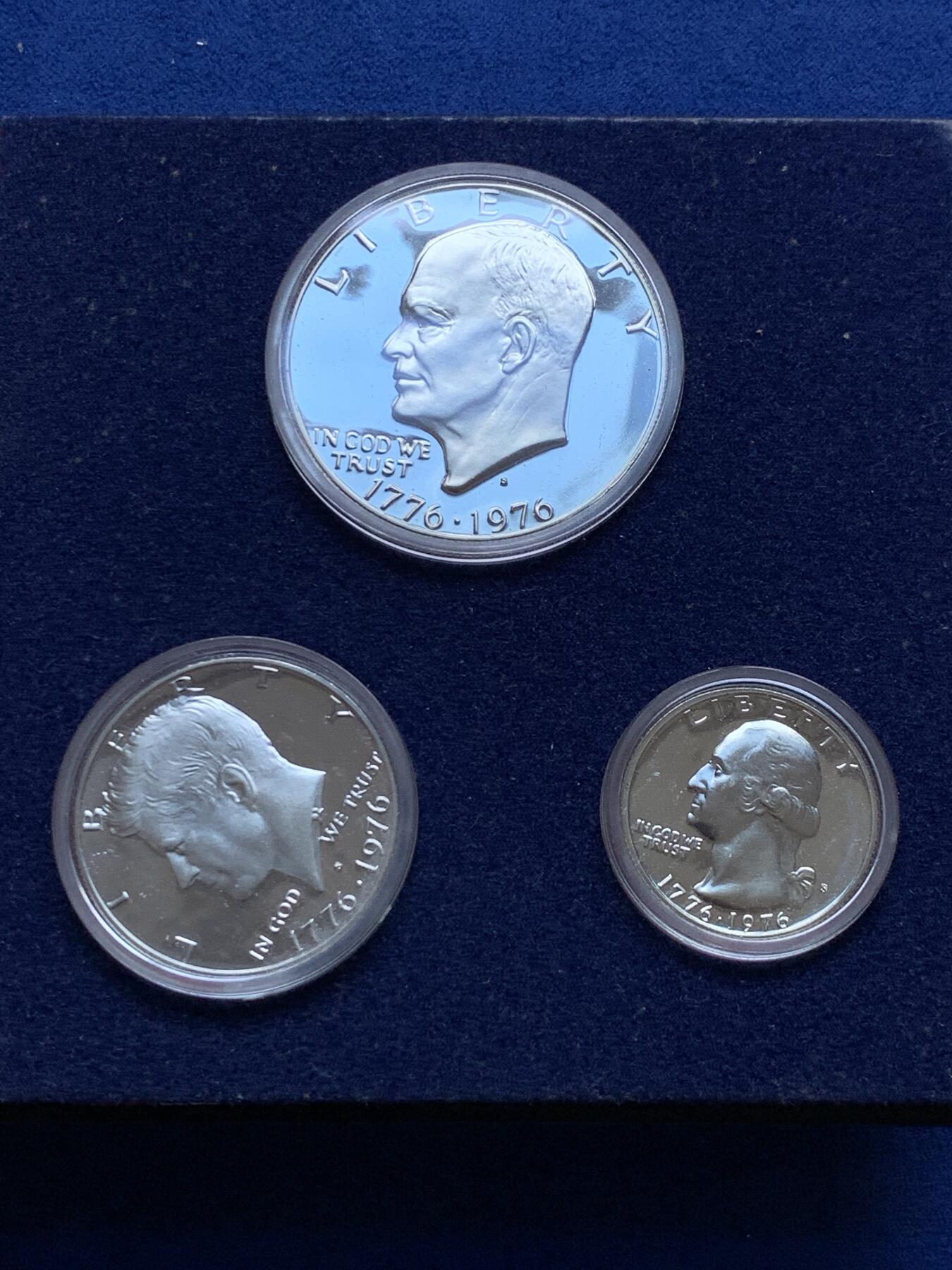 《竞宝斋》第296场- 周日，周一  2场连拍 （全场包邮） 美国 1976年 建国200周年纪念 3枚精制套币