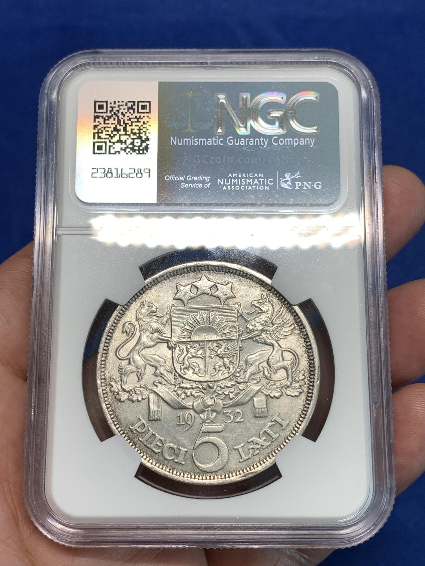 《竞宝斋》第296场- 周日，周一  2场连拍 （全场包邮） NGC MS62 拉脱维亚1932年民族少女5L大银 少见年份