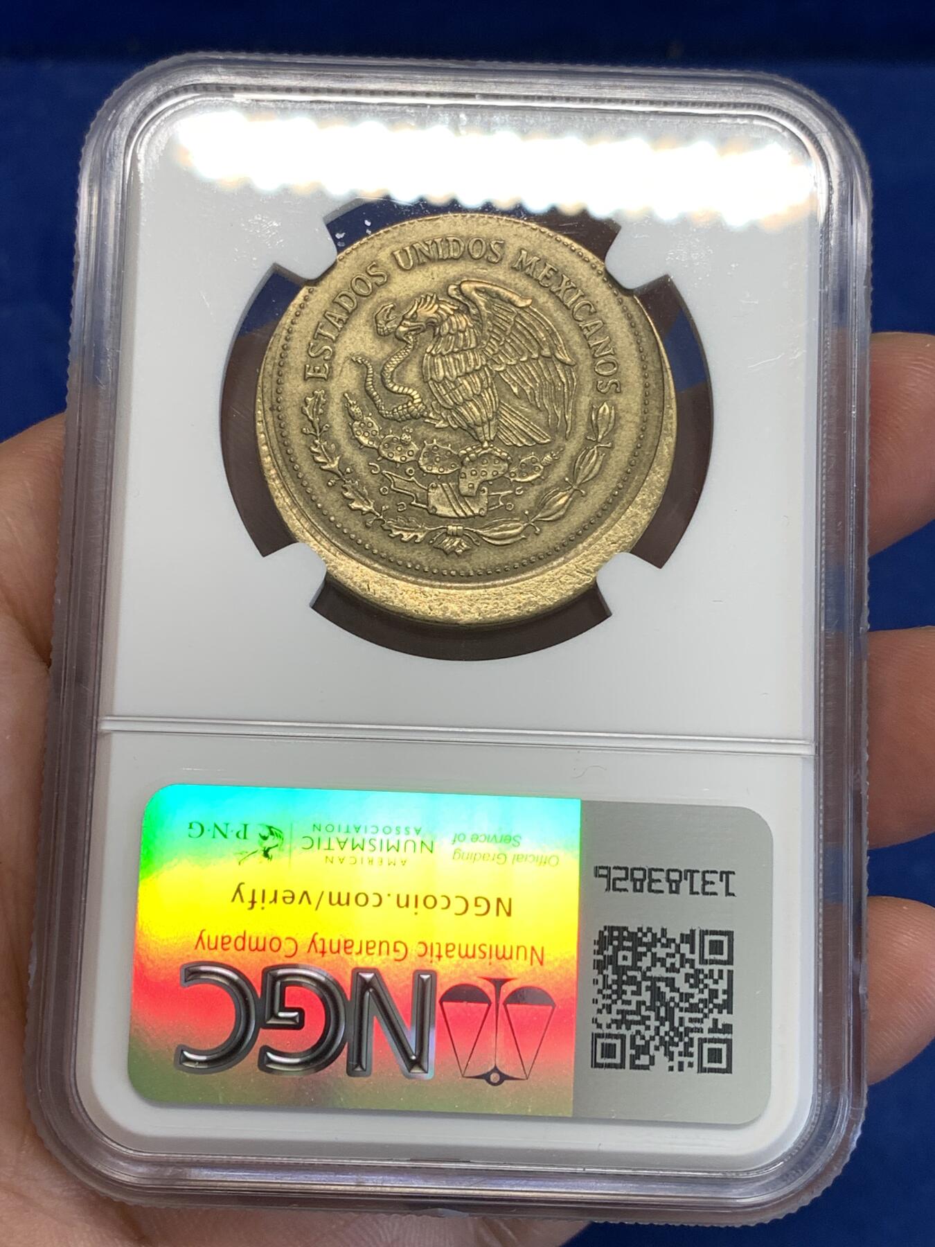 《竞宝斋》第296场- 周日，周一  2场连拍 （全场包邮） NGC MINT ERROR AU58 墨西哥1988年1000比索铜币