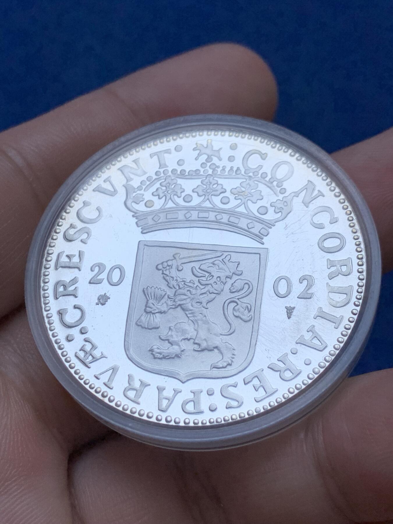 《竞宝斋》第296场- 周日，周一  2场连拍 （全场包邮） 荷兰2002乌特勒支 持剑武士 1杜卡特大银币