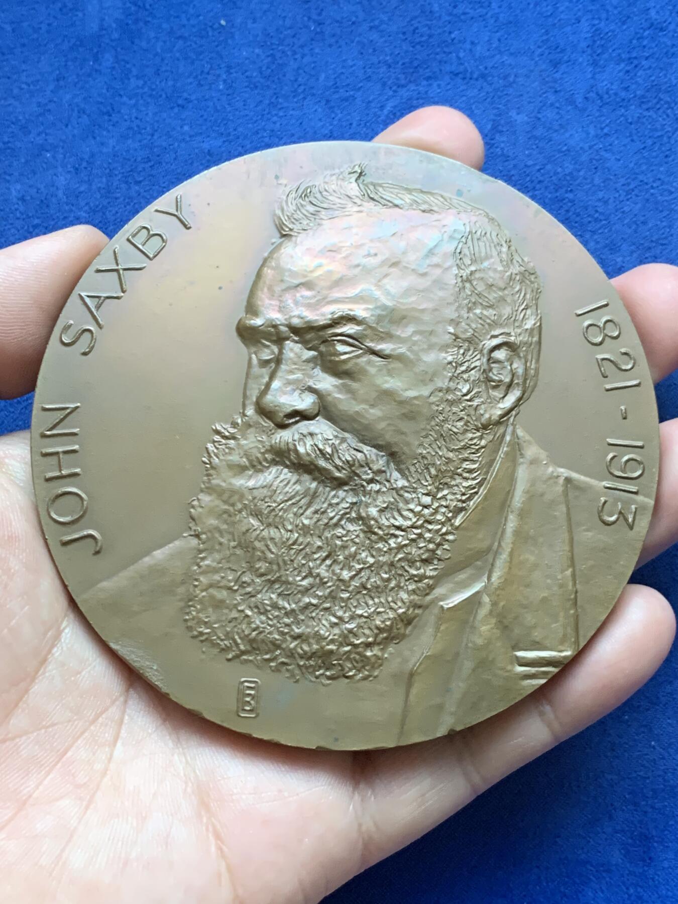 《竞宝斋》第296场- 周日，周一  2场连拍 （全场包邮） 1821-1913人物系列超大铜章 391.2克 94.8mm 丰饶角边铭