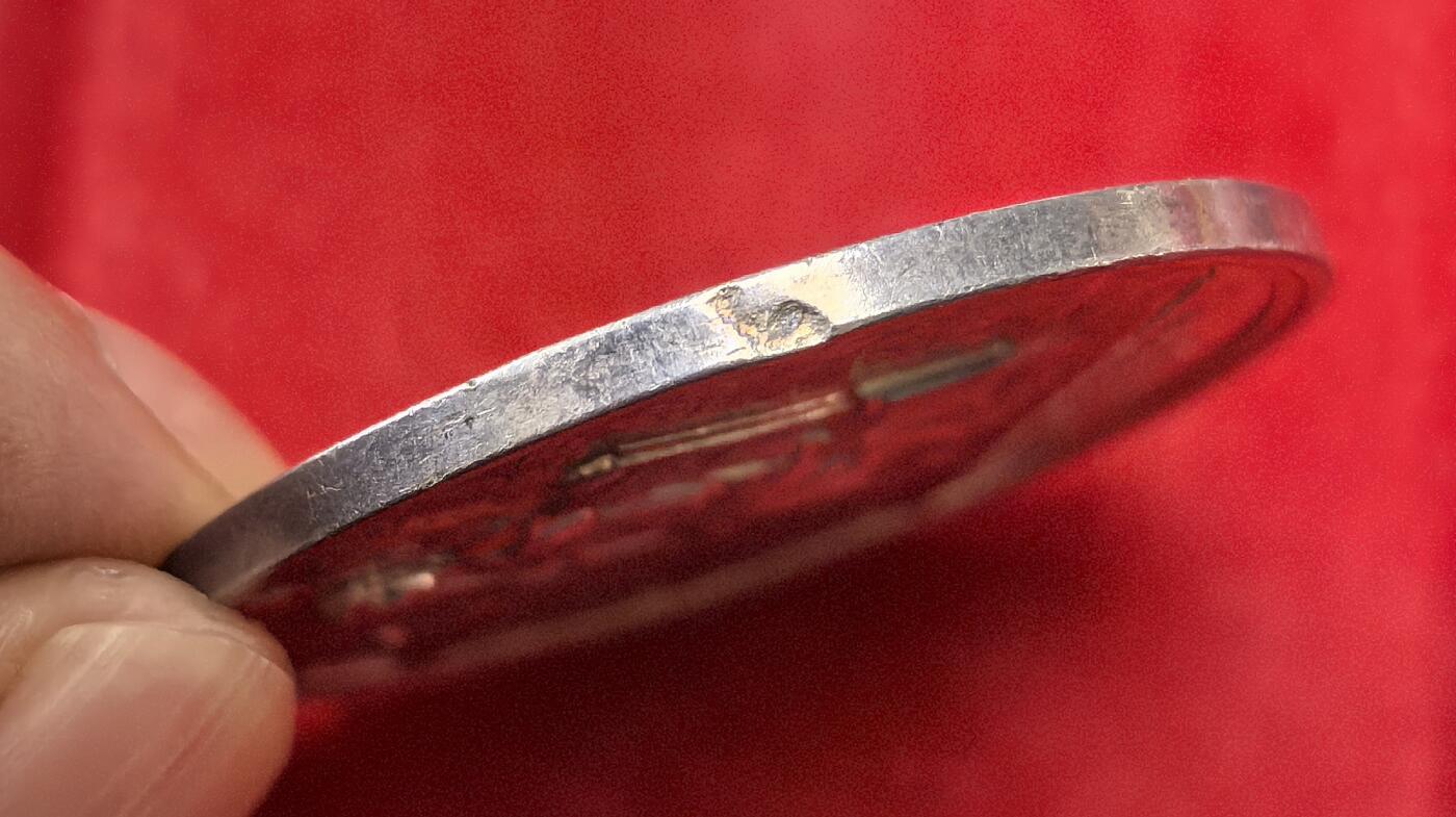 凡希社世界钱币微拍第二百八十期 1926梵蒂冈庇护十一世罗马考古学院纪念银章AU，边有一小磕，34g，直径44mm。