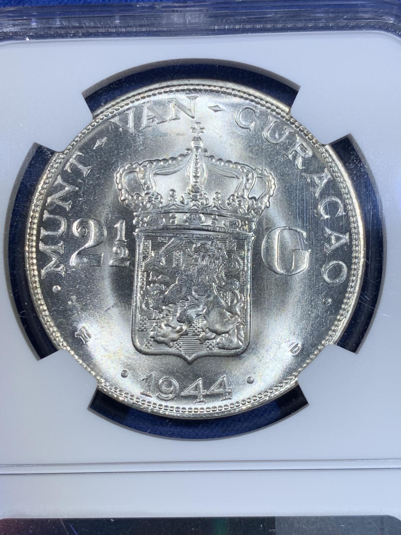 《竞宝斋》第296场- 周日，周一  2场连拍 （全场包邮） NGC MS64 荷属库拉索1944年威廉明娜女王2.5盾大银币 银光闪闪