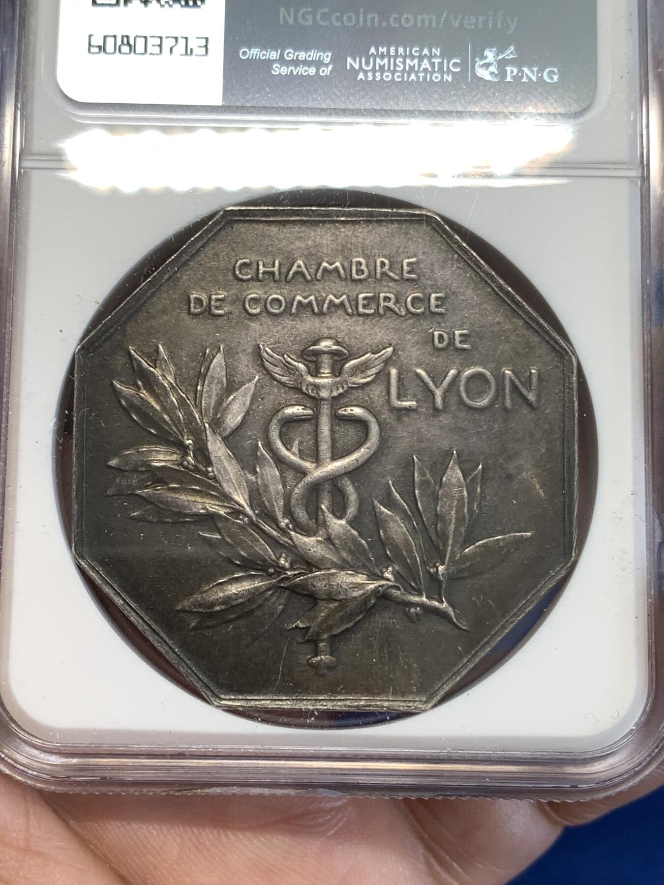 《竞宝斋》第296场- 周日，周一  2场连拍 （全场包邮） NGC UNC 法国里昂商会八角银质代币 大款 罗蒂经典天使图案