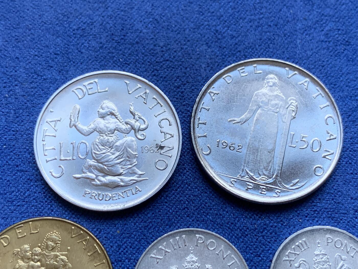 《竞宝斋》第296场- 周日，周一  2场连拍 （全场包邮） 5枚一组 梵蒂冈 1962年 1里拉、2里拉、10里拉、20里拉、50里拉