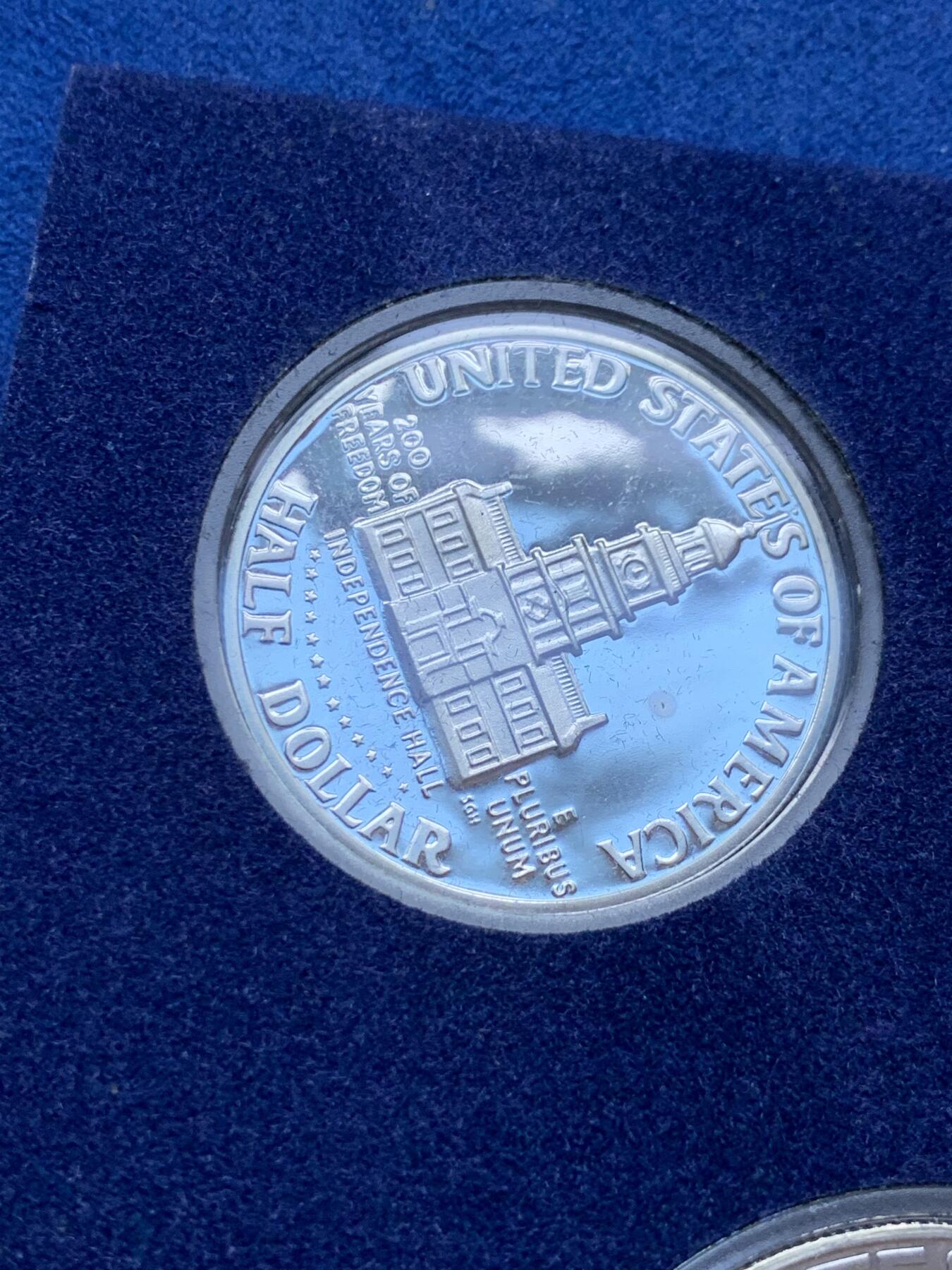 《竞宝斋》第296场- 周日，周一  2场连拍 （全场包邮） 美国 1976年 建国200周年纪念 3枚精制套币