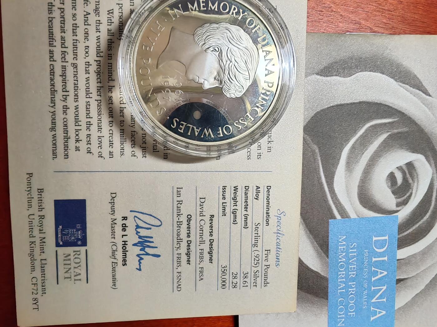 长老汇龙年精选第二十一场拍卖 1999英国戴安娜5英镑精制银币，盒证全，超受欢迎的