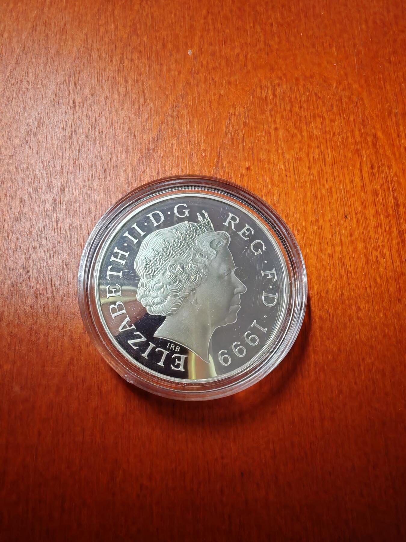 长老汇龙年精选第二十一场拍卖 1999英国戴安娜5英镑精制银币，盒证全，超受欢迎的