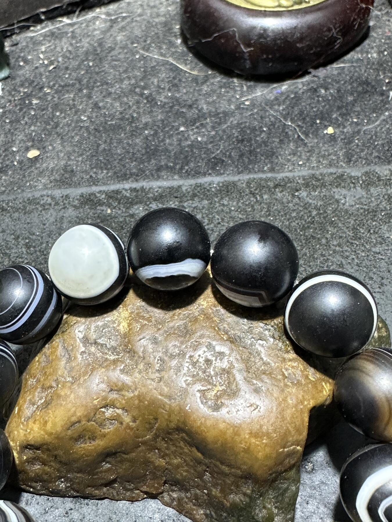 药师玛瑙手串一条