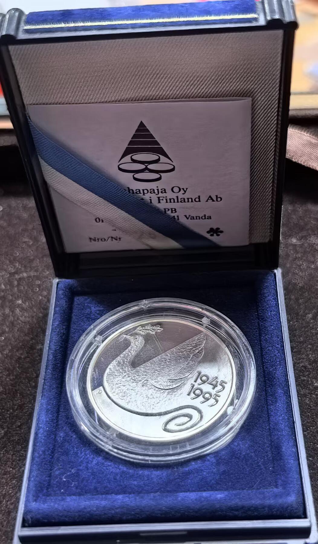 北京马甸外国币专卖微拍第124期，外国金银币专场，陆续上新，欢迎关注 【获奖币】芬兰1995年联合国成立50周年和平鸽纪念银币，盒证齐全