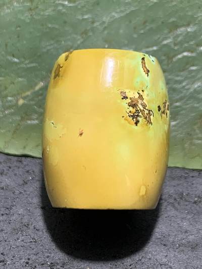 十堰高瓷土豪金俏色松石桶珠一颗 - 十堰高瓷土豪金俏色松石桶珠一颗