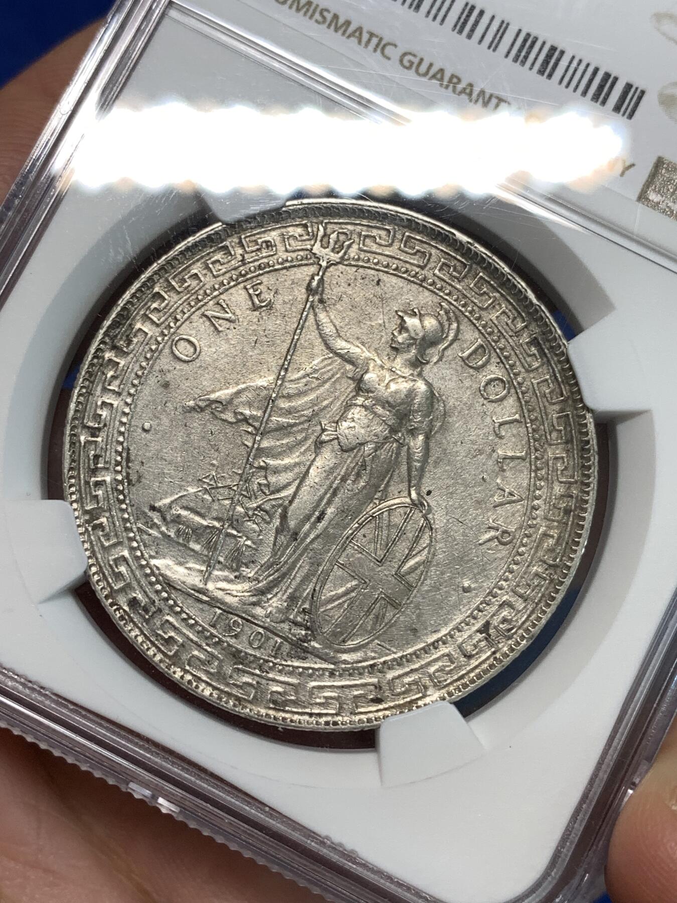 《竞宝斋》第297场- 周日，周一  2场连拍 （全场包邮） NGC AUD 1901年C版站洋壹圆银币 少见版别 背面部分透打