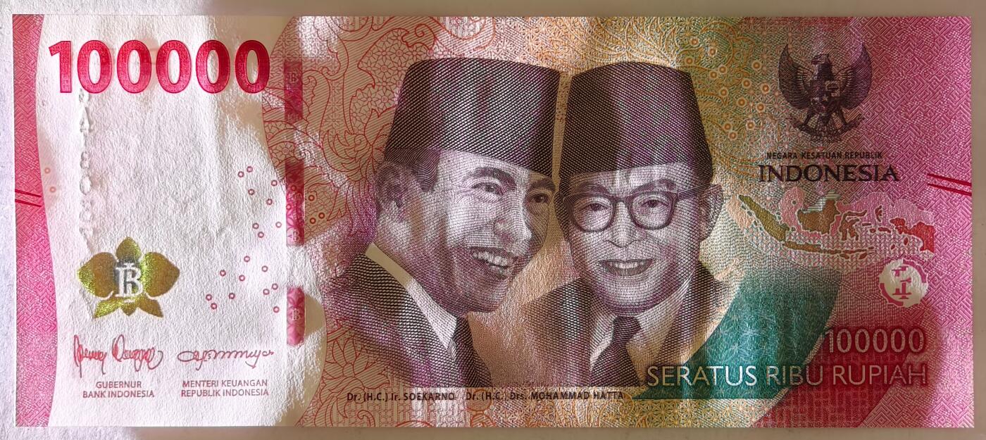 紫瑗钱币——第445期——纸币场 印度尼西亚 2022年 苏加诺和穆罕默德·哈达 100000卢比 UNC