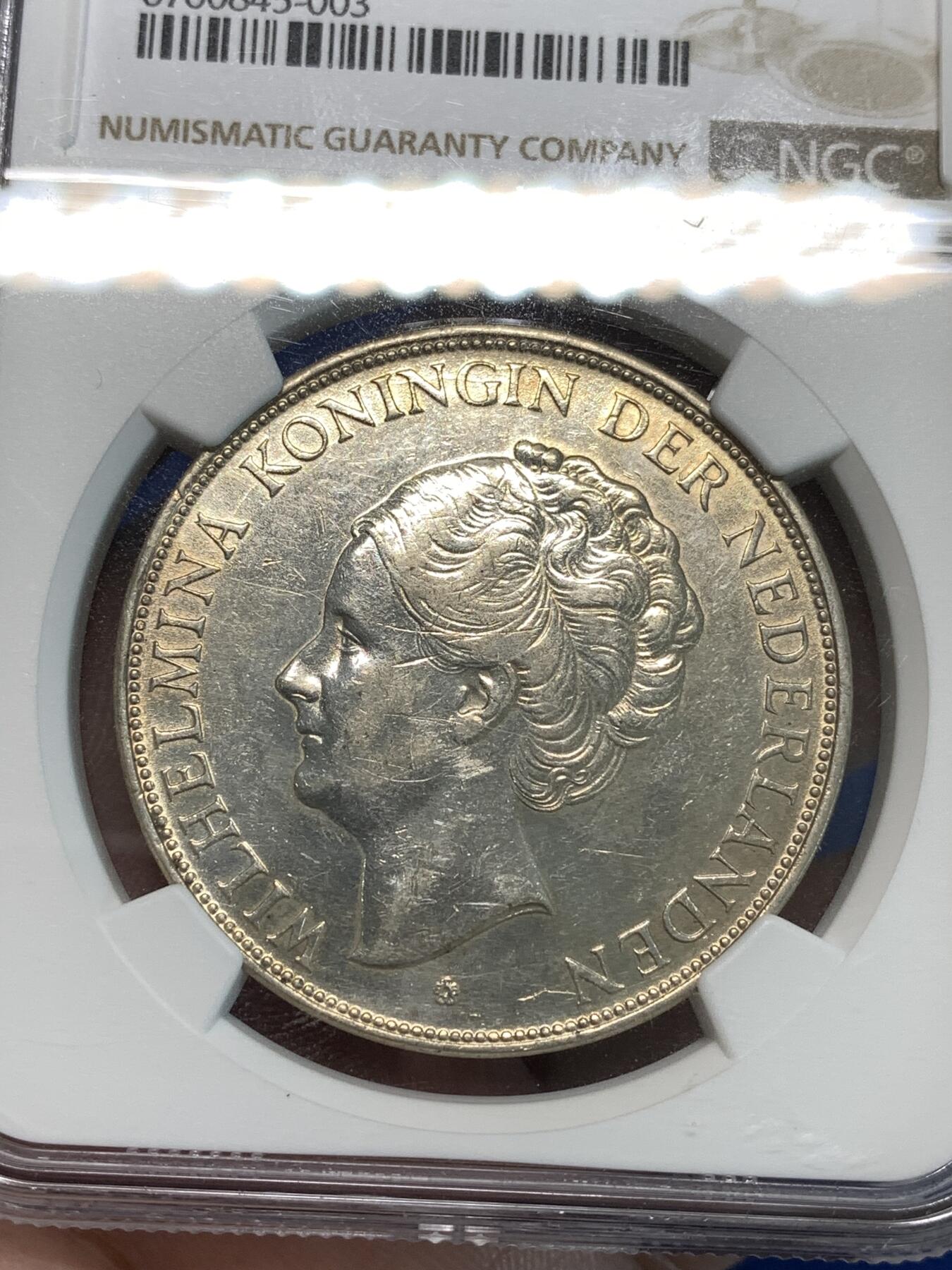 《竞宝斋》第297场- 周日，周一  2场连拍 （全场包邮） NGC AUD 荷兰1937年威廉敏娜2.5盾大银币 底板带光