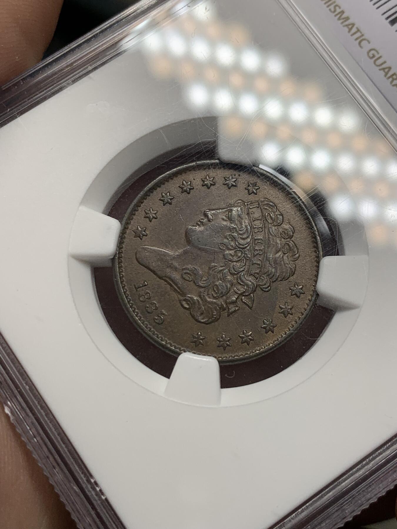 《竞宝斋》第297场- 周日，周一  2场连拍 （全场包邮） NGC MS62BN 美国 1835 大波浪 半美分铜币 5.44克大重量 书价高 难得品种 下沿小磕