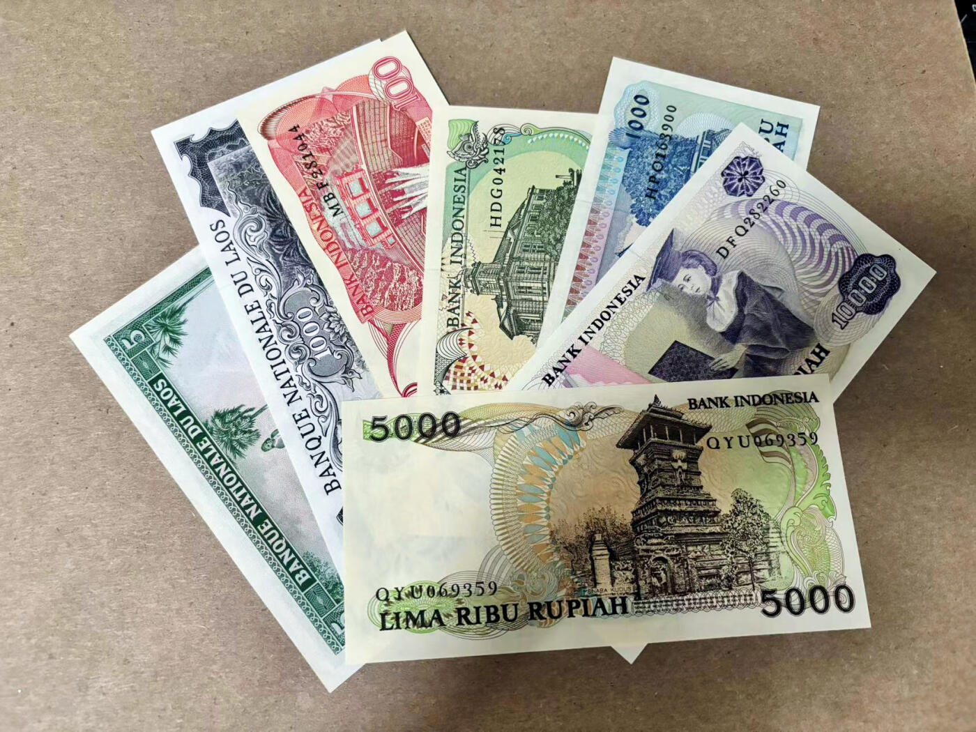 【Blue Auction】✨世界纸币精拍第526期【精】 【一组7张】老挝、印尼纸币一组 UNC/UNC-