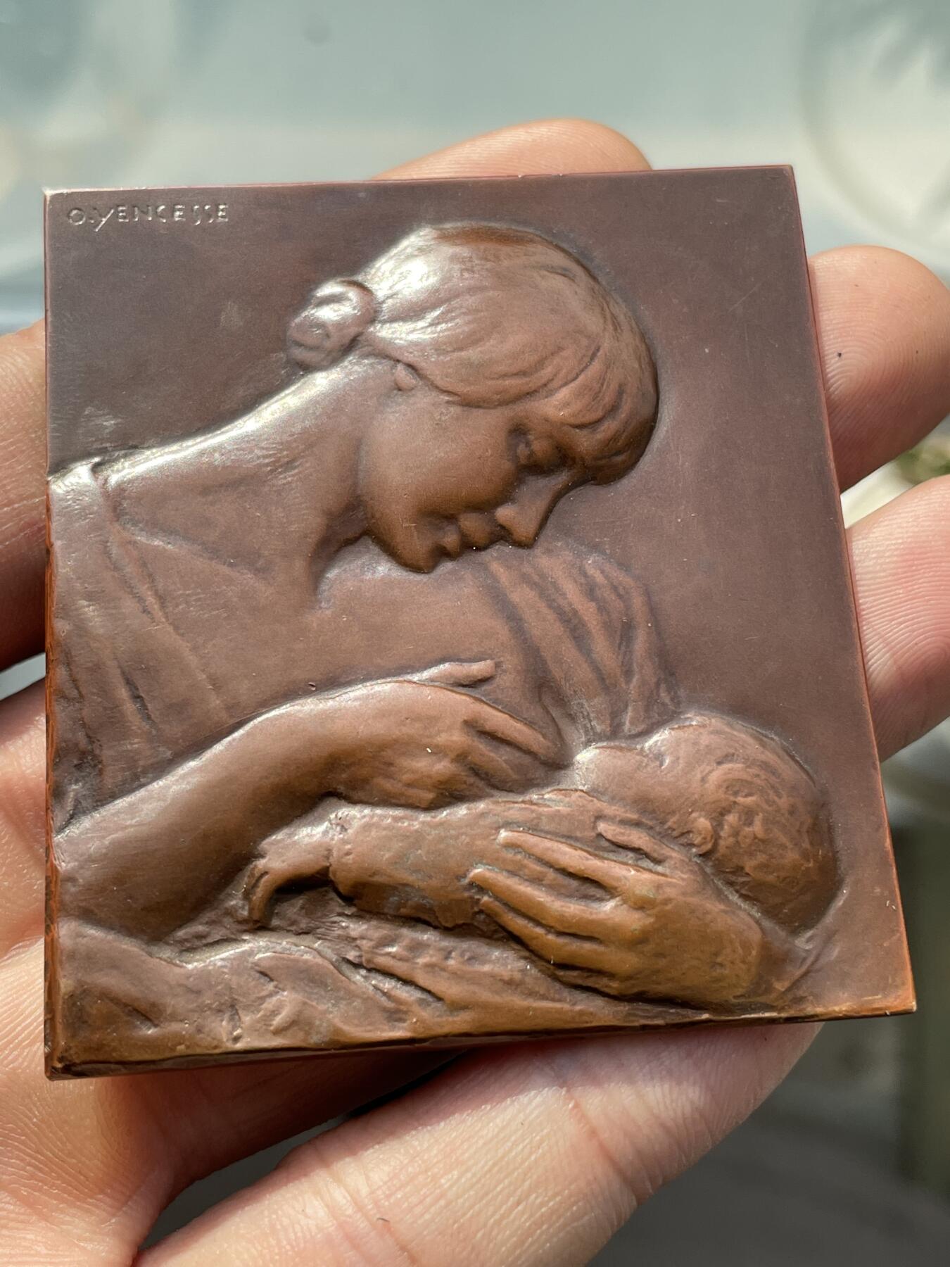 「木头集藏」章牌精品专场！ O.Yencesse～法国“母爱”铜章   尺寸：60×53mm，边铭：J.FONSON，Yencesse少见作品。