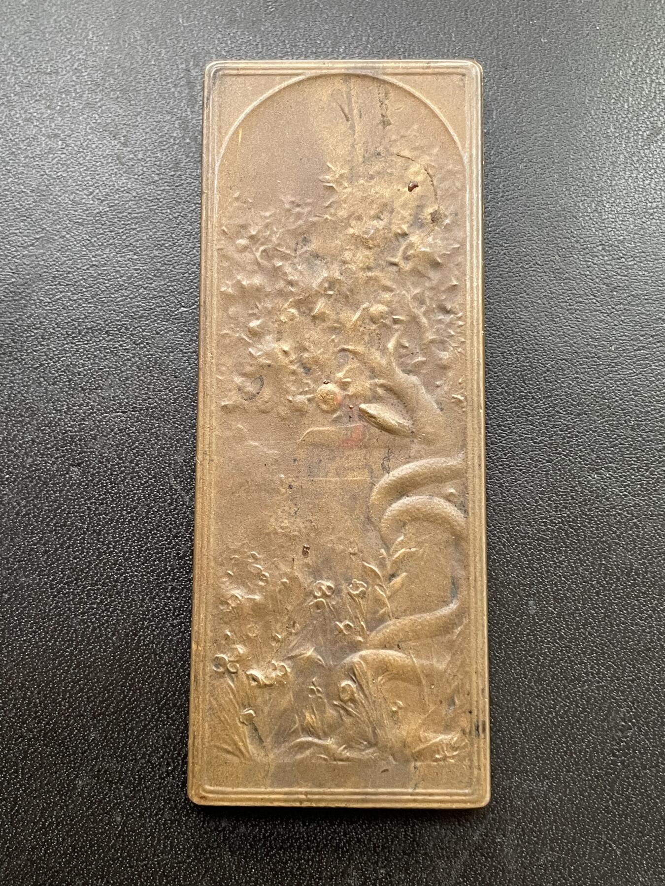 「木头集藏」章牌精品专场！ F.Vernon～法国 夏娃 铜章  尺寸：80×30mm，边铭：丰饶角 BRONZE