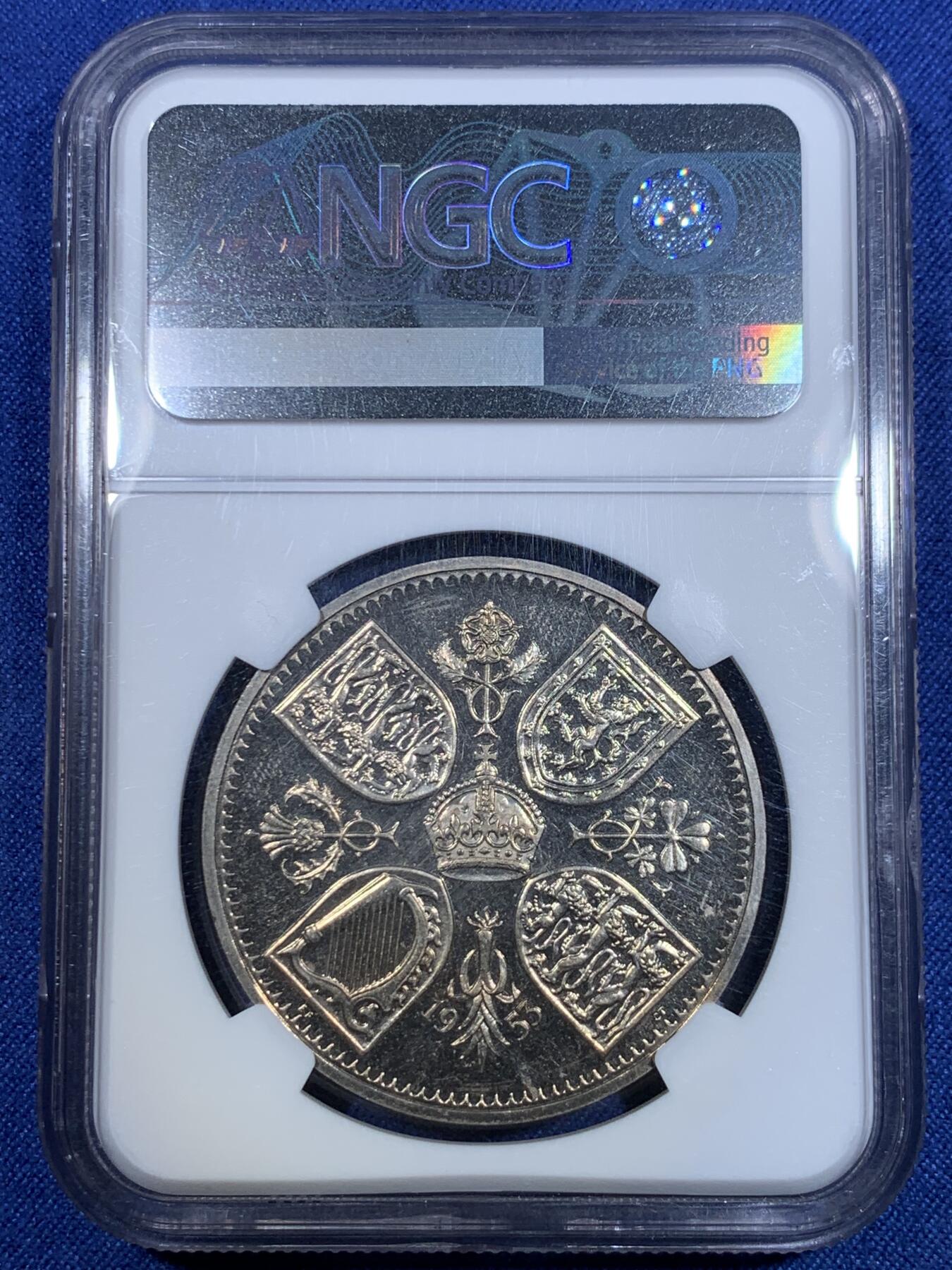 《竞宝斋》第297场- 周日，周一  2场连拍 （全场包邮） NGC PF65CAMEO 英国 1953年 1克朗铜镍币（伊丽莎白二世女王登基纪念币，精制款与普通MS完全不一样，高浮雕高分好品，珍藏级别）