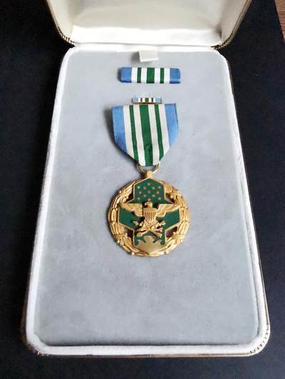 老王徽章第五十四期 - 美国三军联勤嘉奖奖章   原盒带略和珐琅略   实发带刻名版本