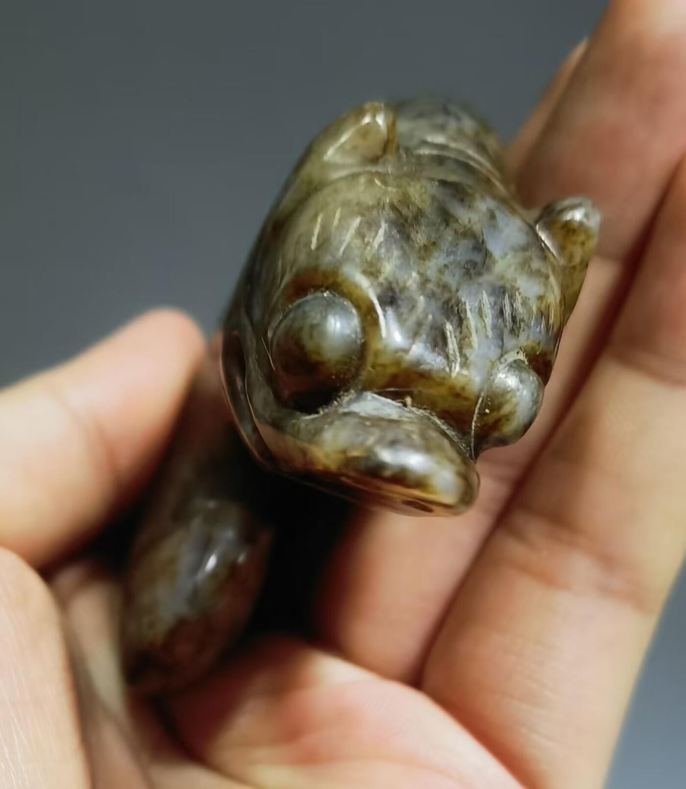 玉猪龙把件