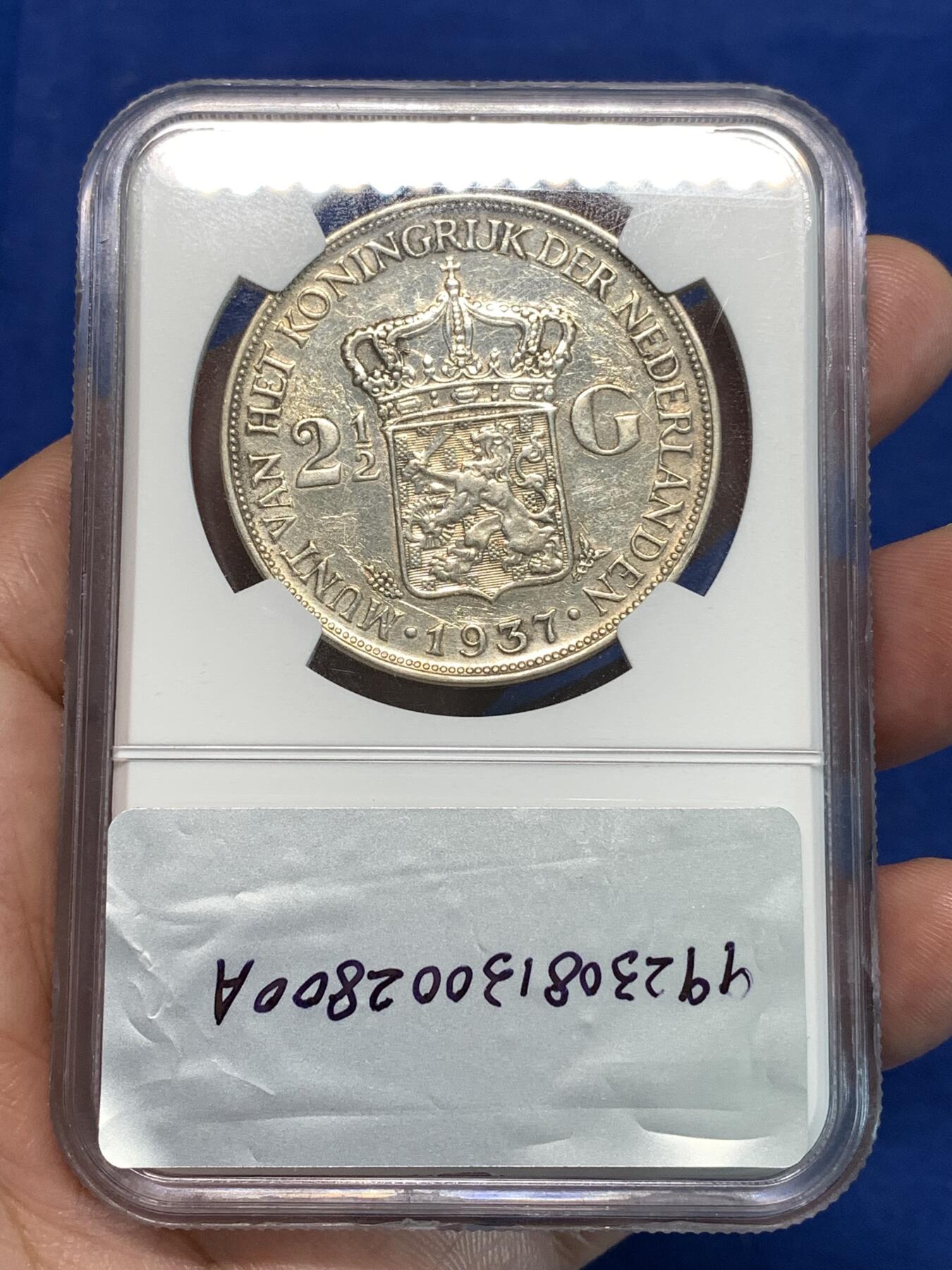 《竞宝斋》第297场- 周日，周一  2场连拍 （全场包邮） NGC AUD 荷兰1937年威廉敏娜2.5盾大银币 底板带光
