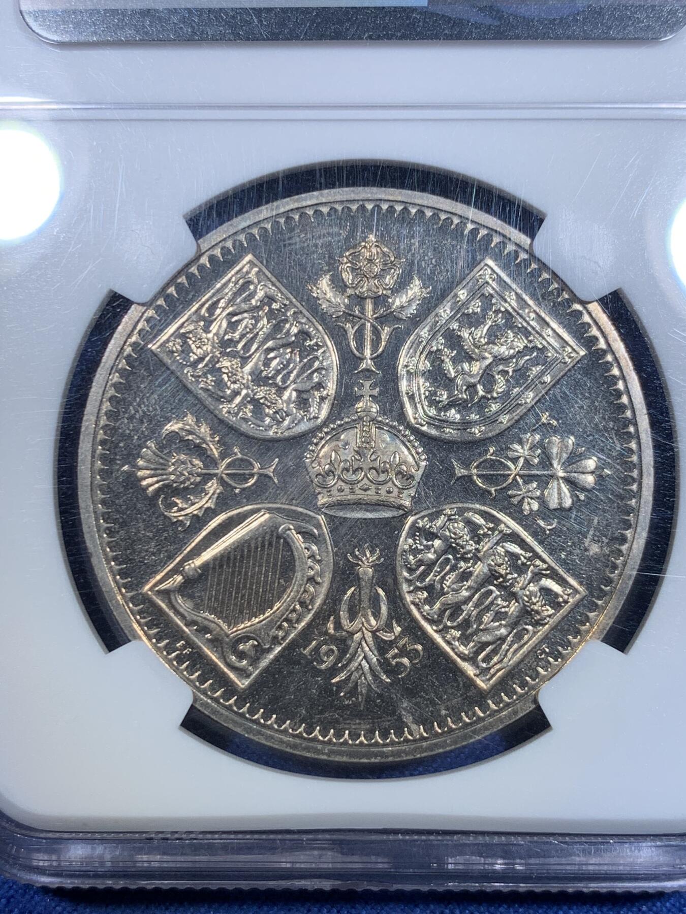 《竞宝斋》第297场- 周日，周一  2场连拍 （全场包邮） NGC PF65CAMEO 英国 1953年 1克朗铜镍币（伊丽莎白二世女王登基纪念币，精制款与普通MS完全不一样，高浮雕高分好品，珍藏级别）