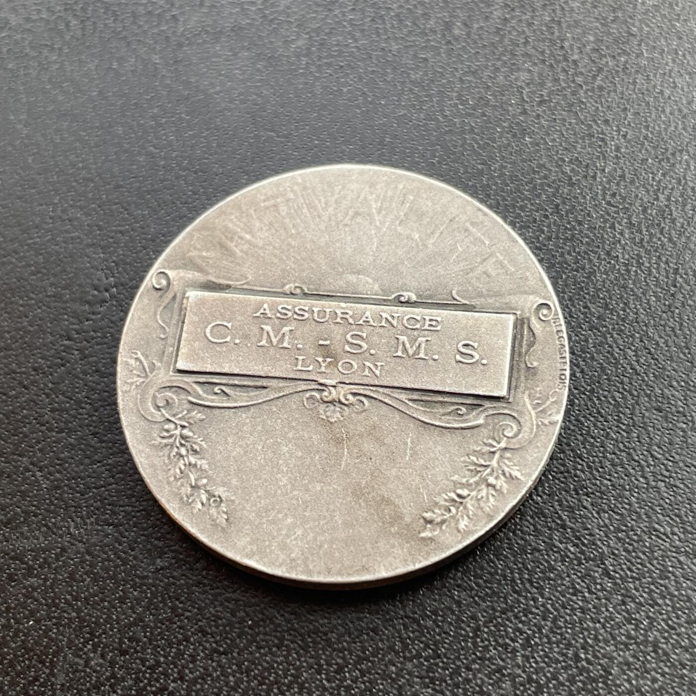 「木头集藏」章牌精品专场！ Legastelois～法国互助保险银章  直径：26.5mm，10 g，边铭：丰饶角 2 ARGENT，少见银章，小巧精致！