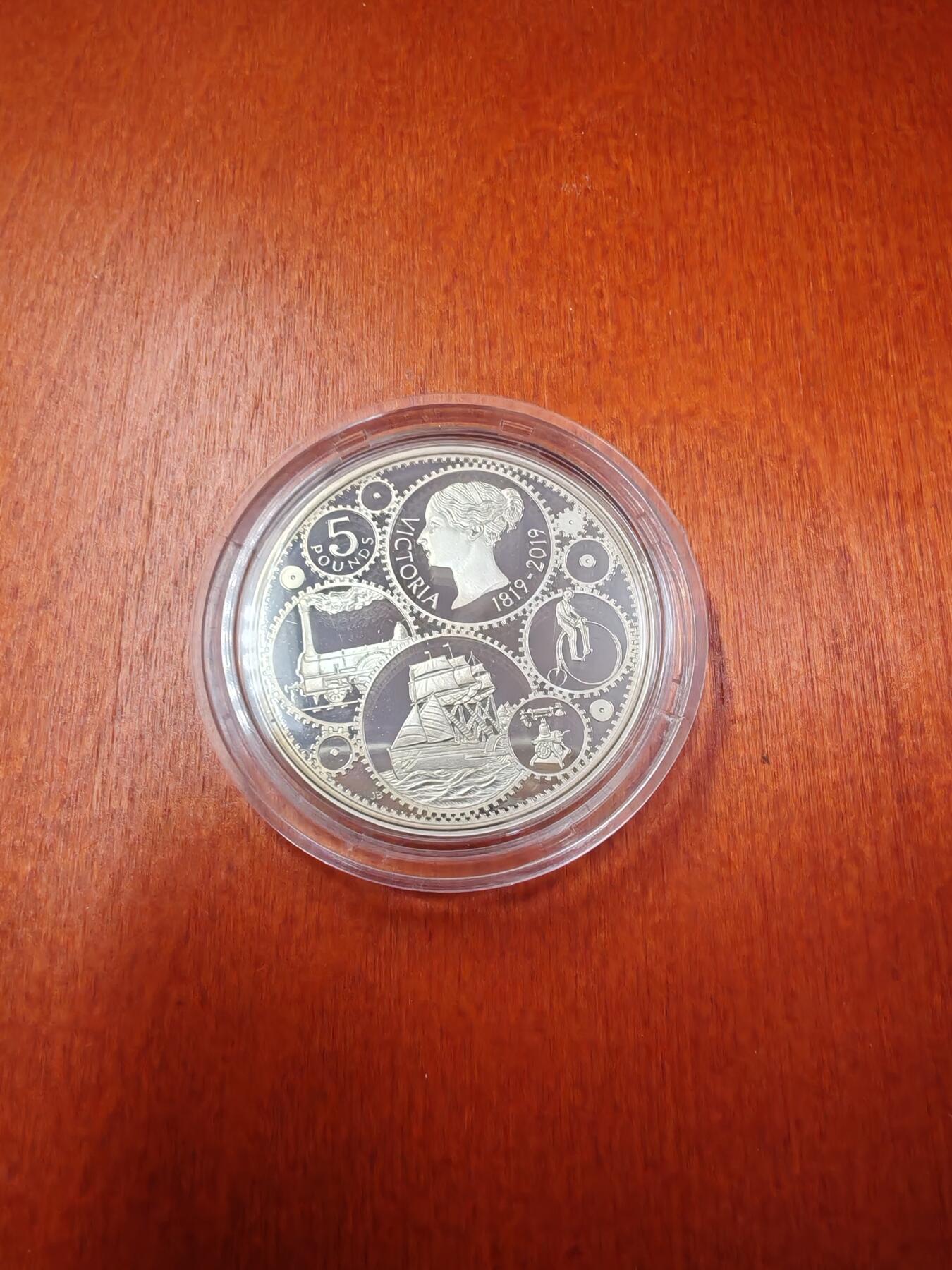 长老汇龙年精选第二十二场拍卖 2019英国维多利亚5英镑精制银币，盒证全，5000枚