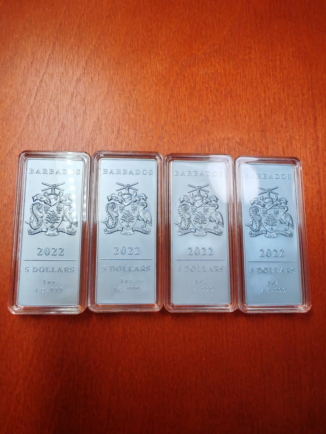 长老汇龙年精选第二十二场拍卖 2022巴巴多斯美国自由女神5元银币（摩根头像，坐姿，站姿，行走），4枚共4盎司矩形类精制银币，500枚，盒证全