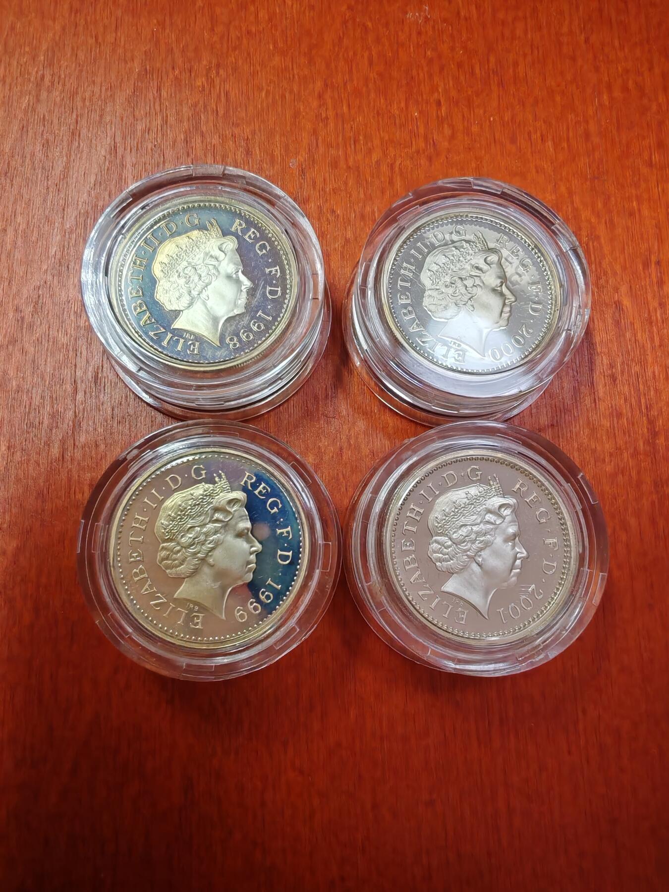 长老汇龙年精选第二十二场拍卖 1998-2001英国1英镑精制加厚银币4枚套，盒证全