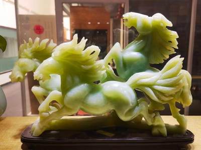 创汇时期出品北京玉器二厂懋隆商店岫玉马到成功 - 创汇时期出品北京玉器二厂懋隆商店岫玉马到成功