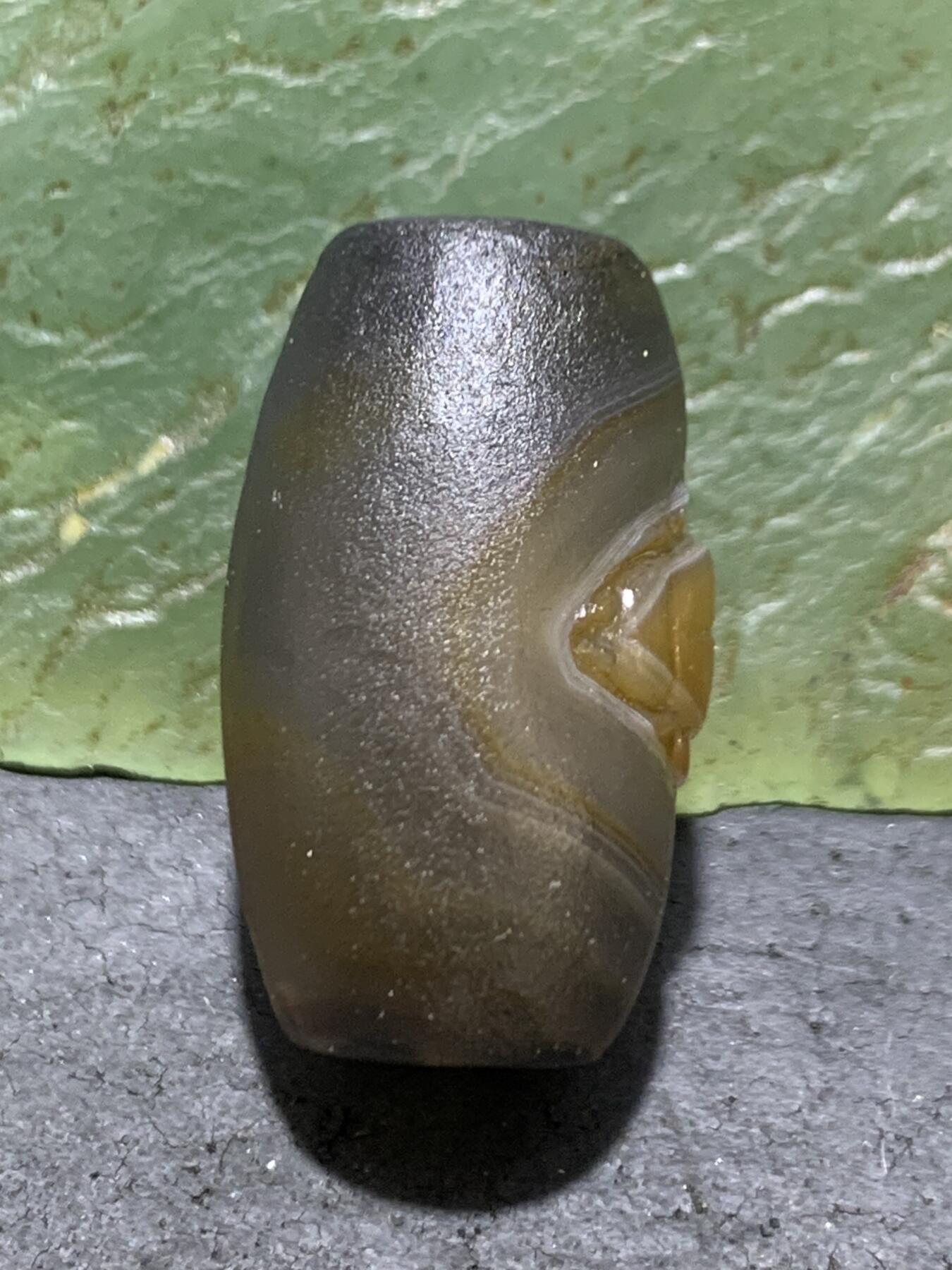 精美亚光高玉化巴西玛瑙手工俏色巧雕甲壳虫直桶，桶珠一个