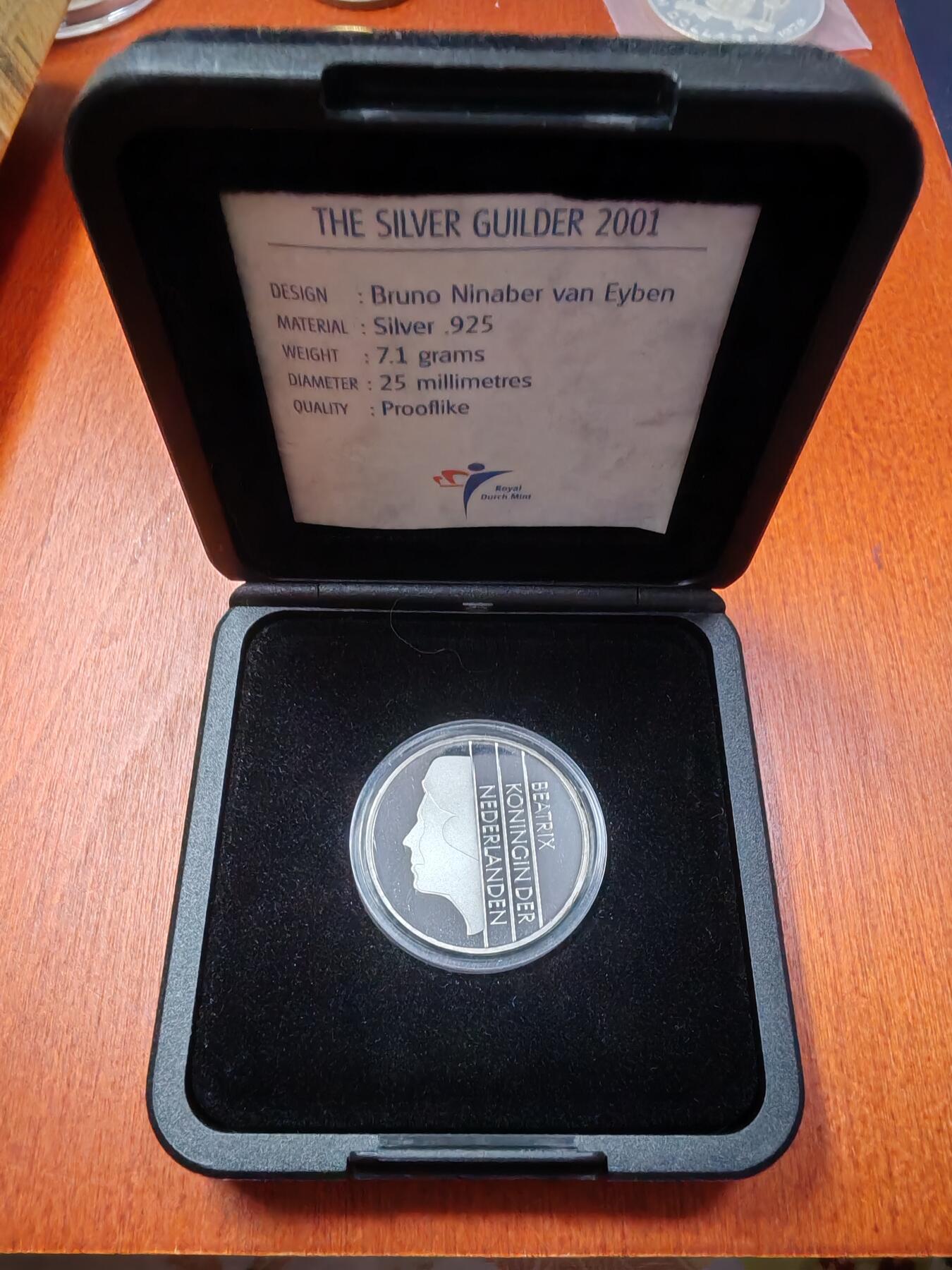 长老汇龙年精选第二十三场拍卖 2001荷兰碧翠丝1盾类精制银币，盒证全