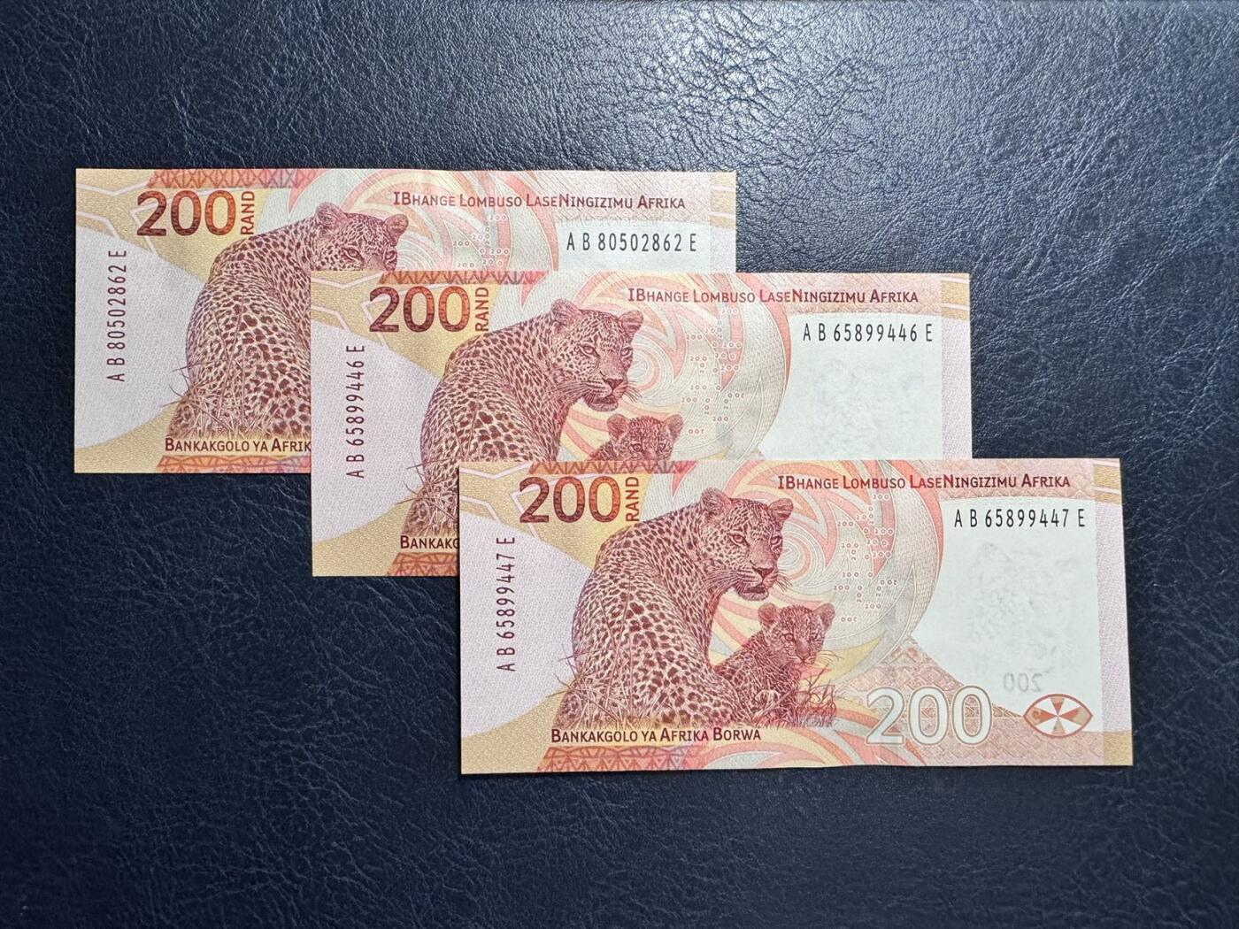 收藏联盟Quantum Auction 第369期拍卖  南非2023年200兰特3张 品相全新UNC