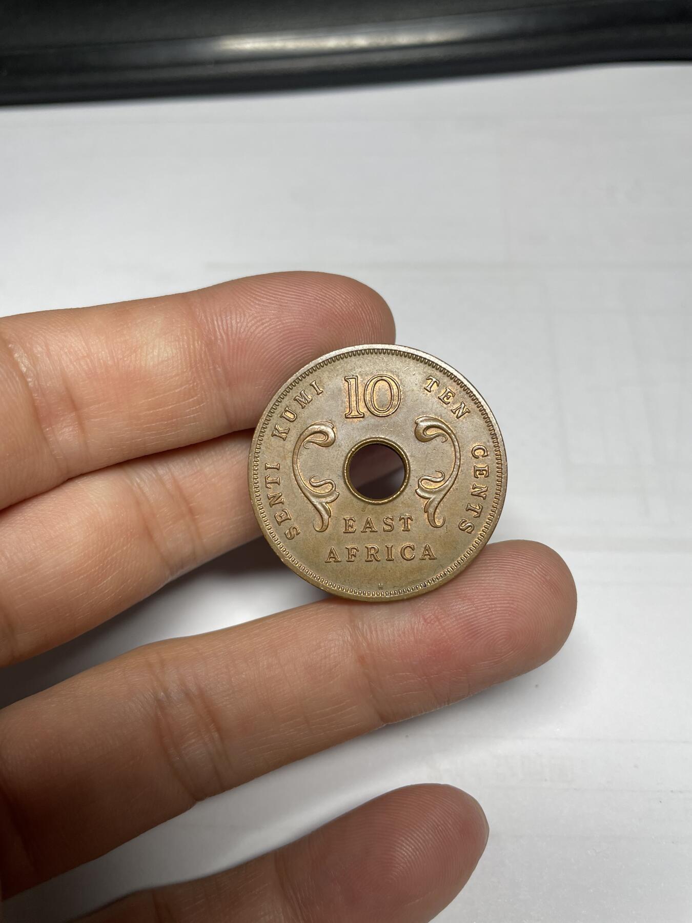 每日一拍，2024年集古藏今外币拍卖第十三期-第2场—（总第122拍），可以寄存60天，满160元包邮。 1964年英属东非10分