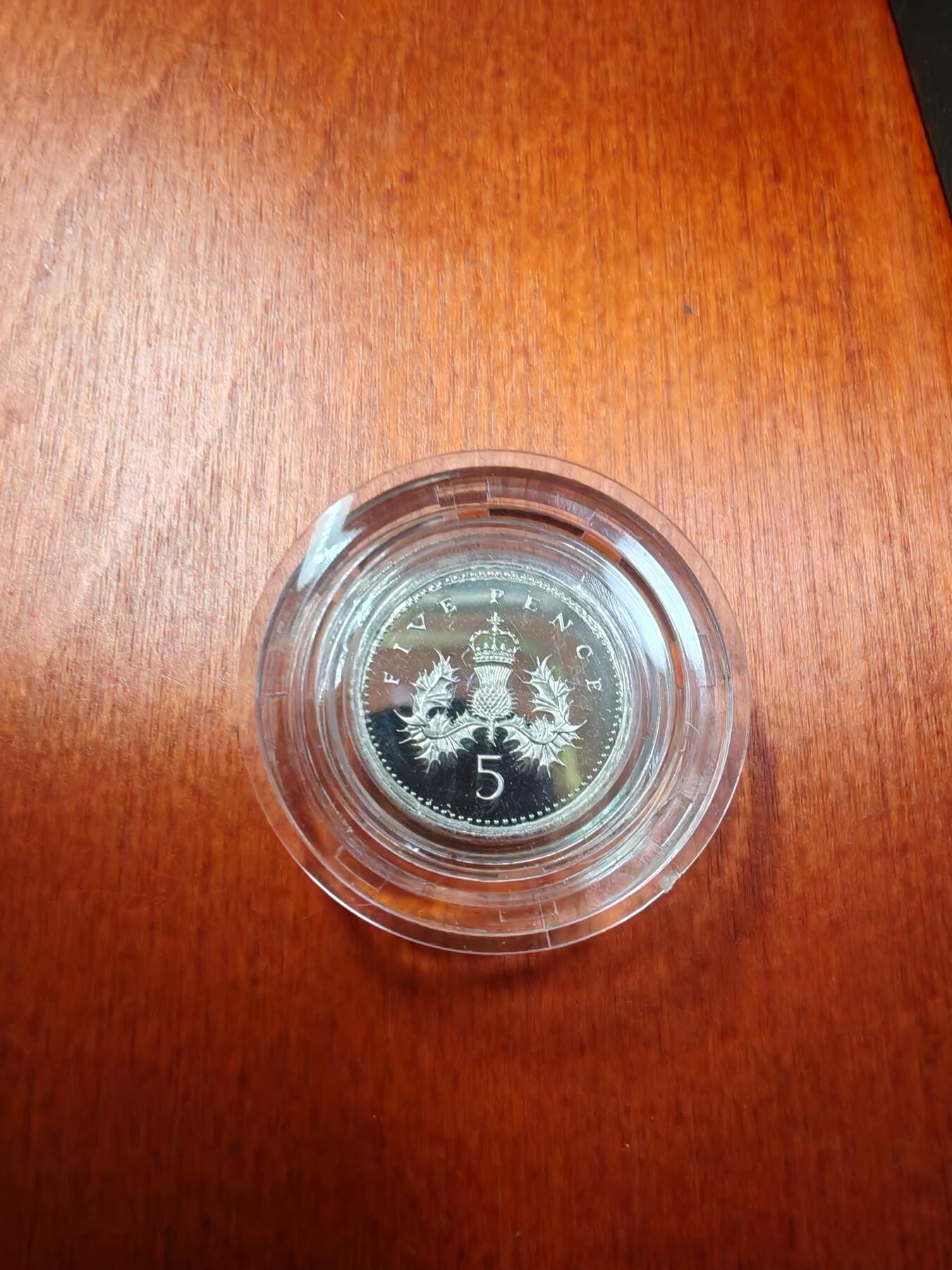 长老汇龙年精选第二十三场拍卖 1990英国5便士精制加厚银币，盒证全，2万枚，带造币厂原外纸盒