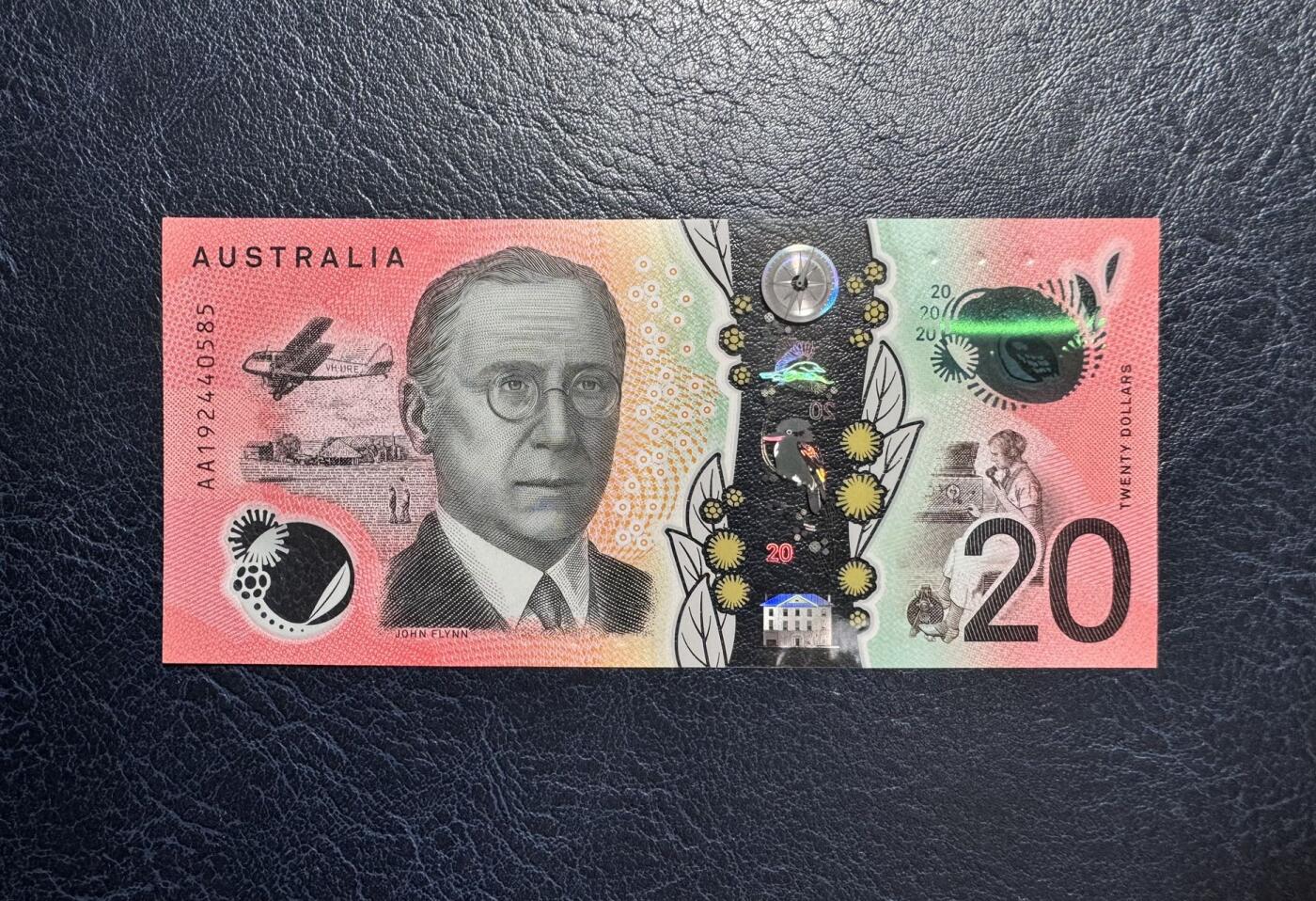 收藏联盟Quantum Auction 第369期拍卖  澳大利亚2019年20元首发AA冠 品相UNC 水印处有正常摩擦