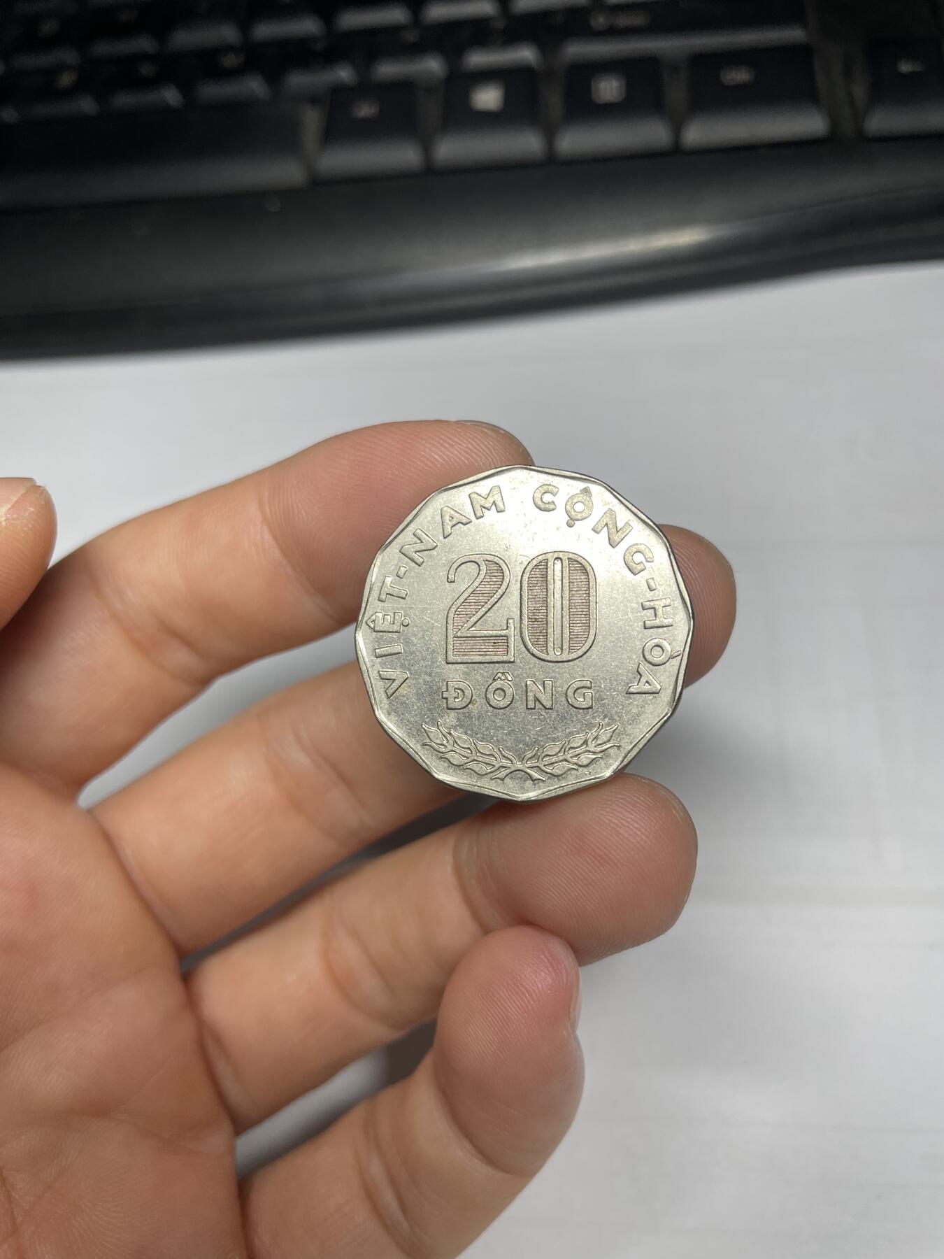 每日一拍，2024年集古藏今外币拍卖第十三期-第2场—（总第122拍），可以寄存60天，满160元包邮。 1968年南越20盾